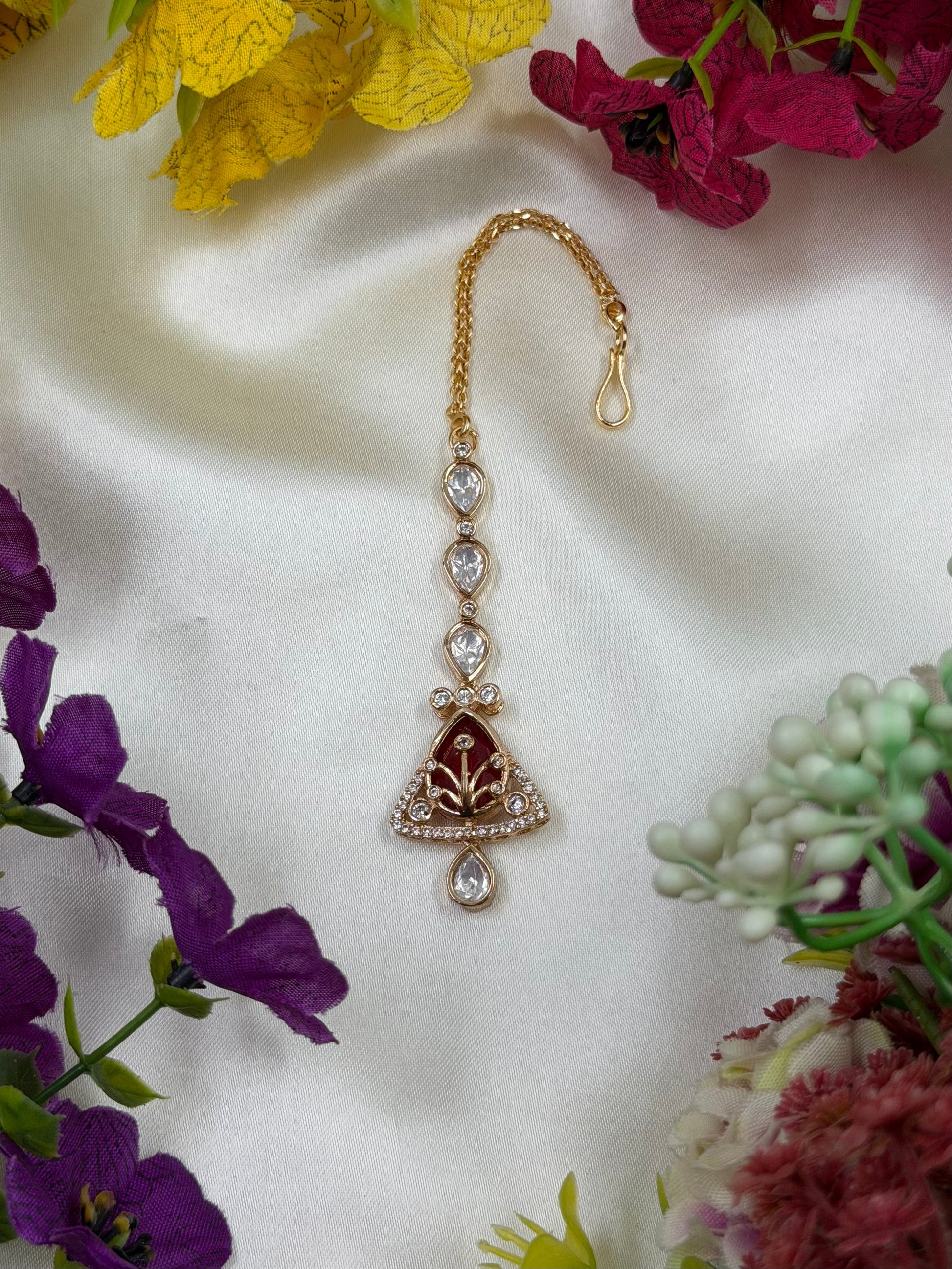 Baby Pink Maang Tikka detail shot showing Moissanite work