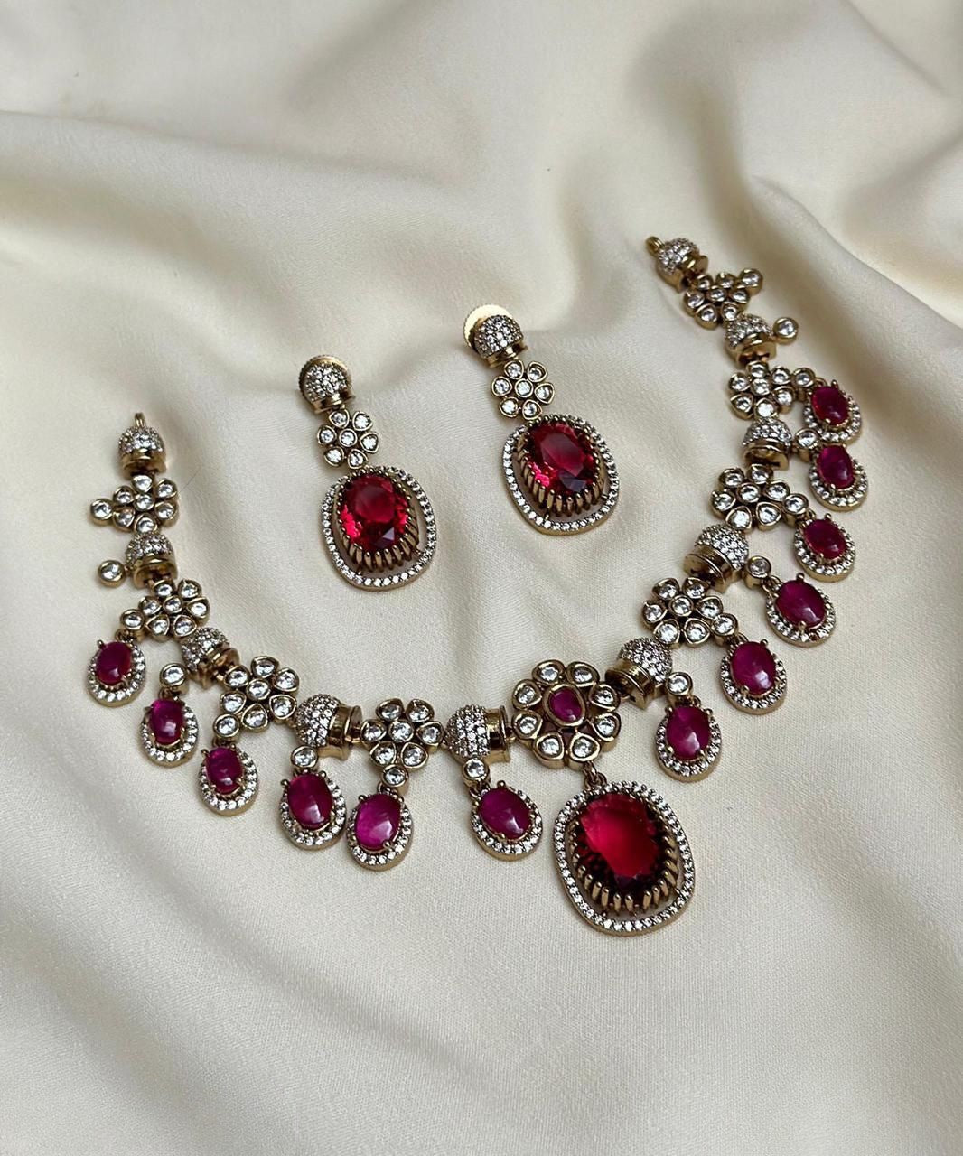 Zia Victorian Jewellery close-up view