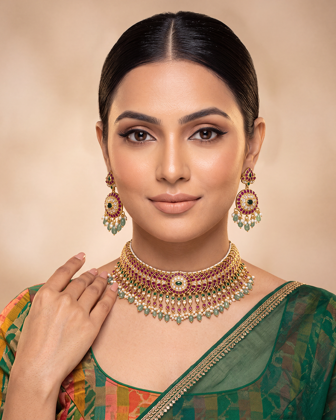 Madhavi Necklace Set close-up view