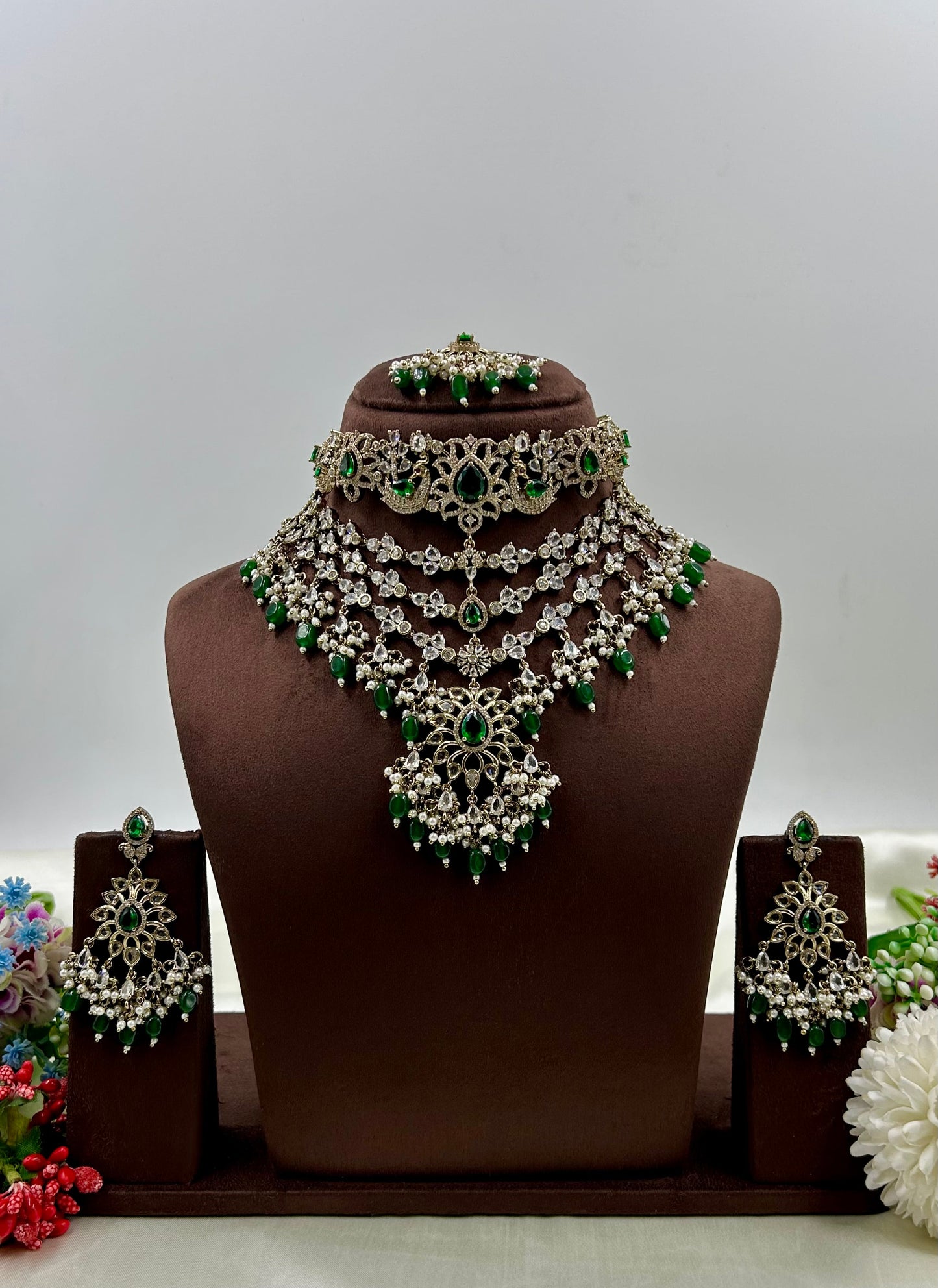 Shruti Victorian Premium Necklace Set