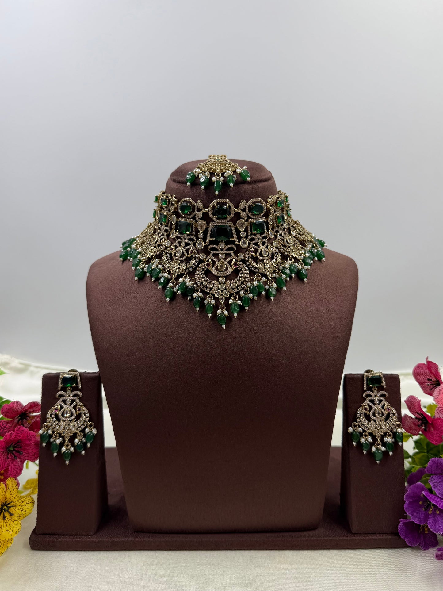 Shanaya Victorian Premium Choker Set