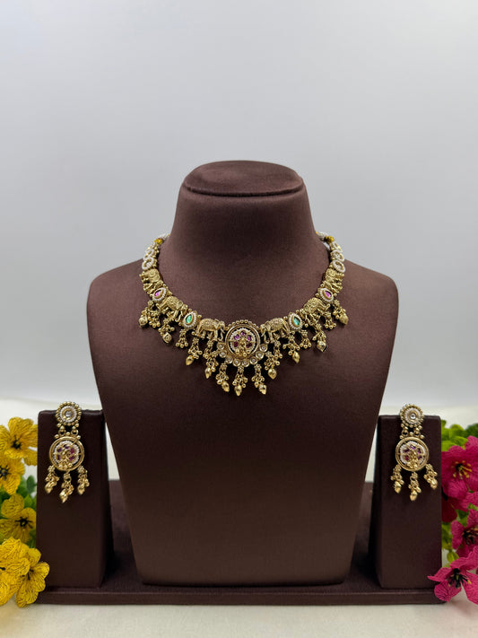Sanchita Heritage Necklace Set close-up view