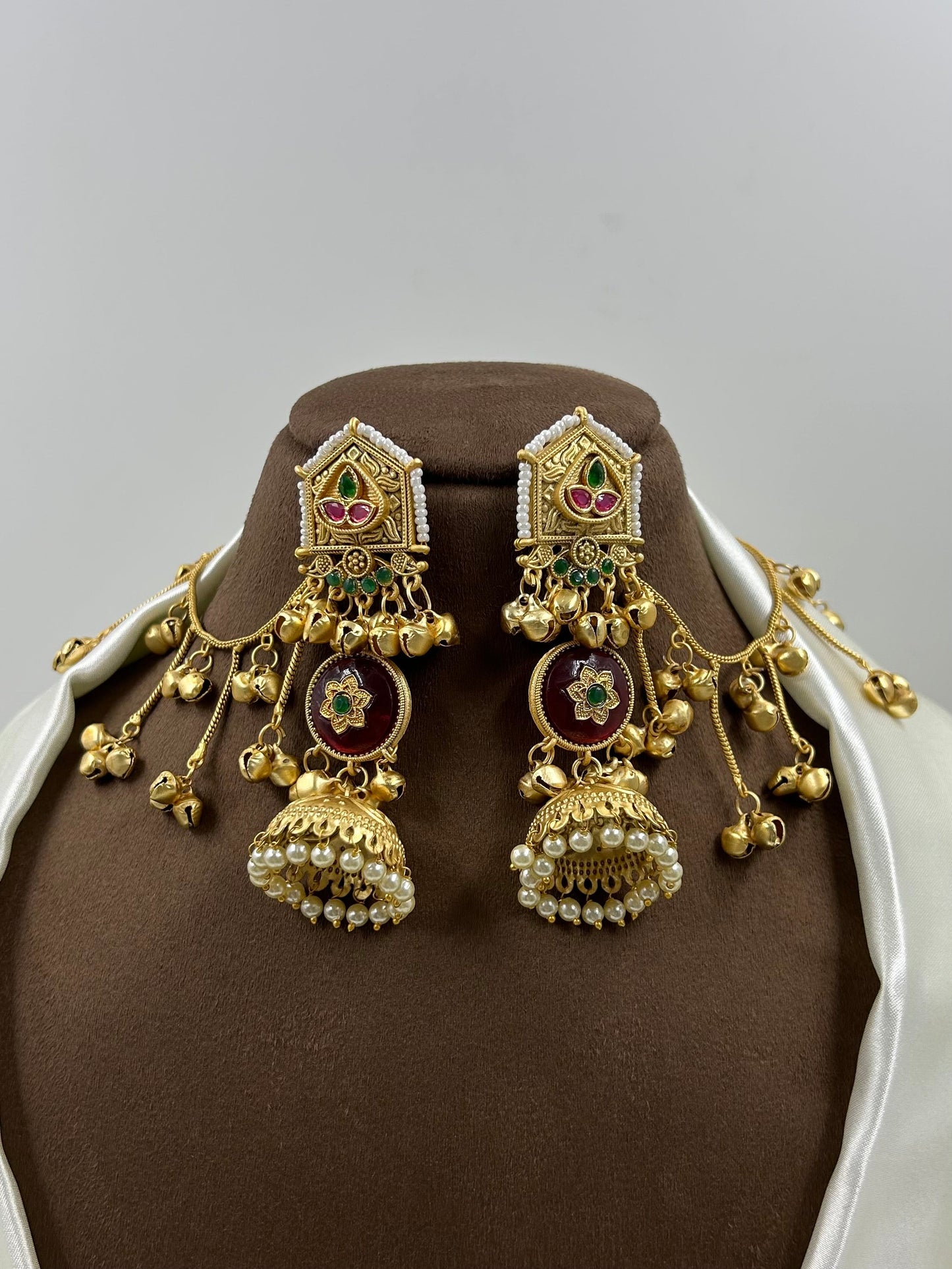 Dania Kashmiri Earing With Earchain
