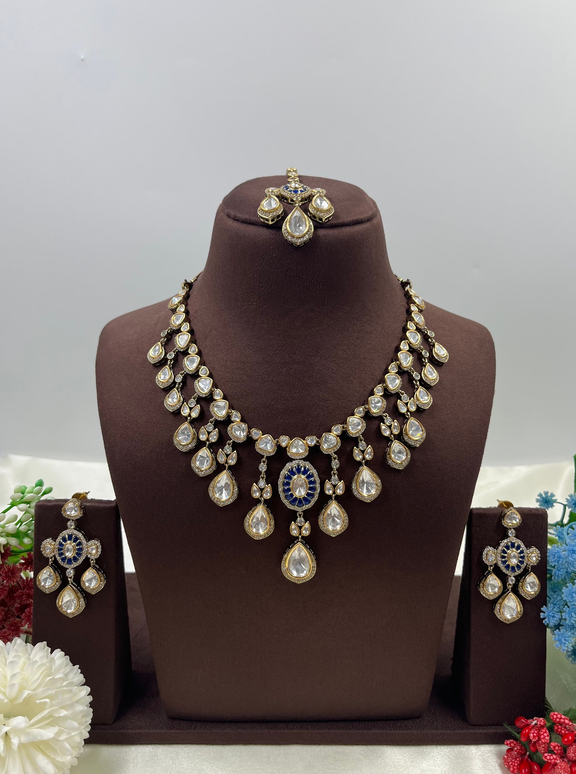 Velina Kundan Jewellery close-up view