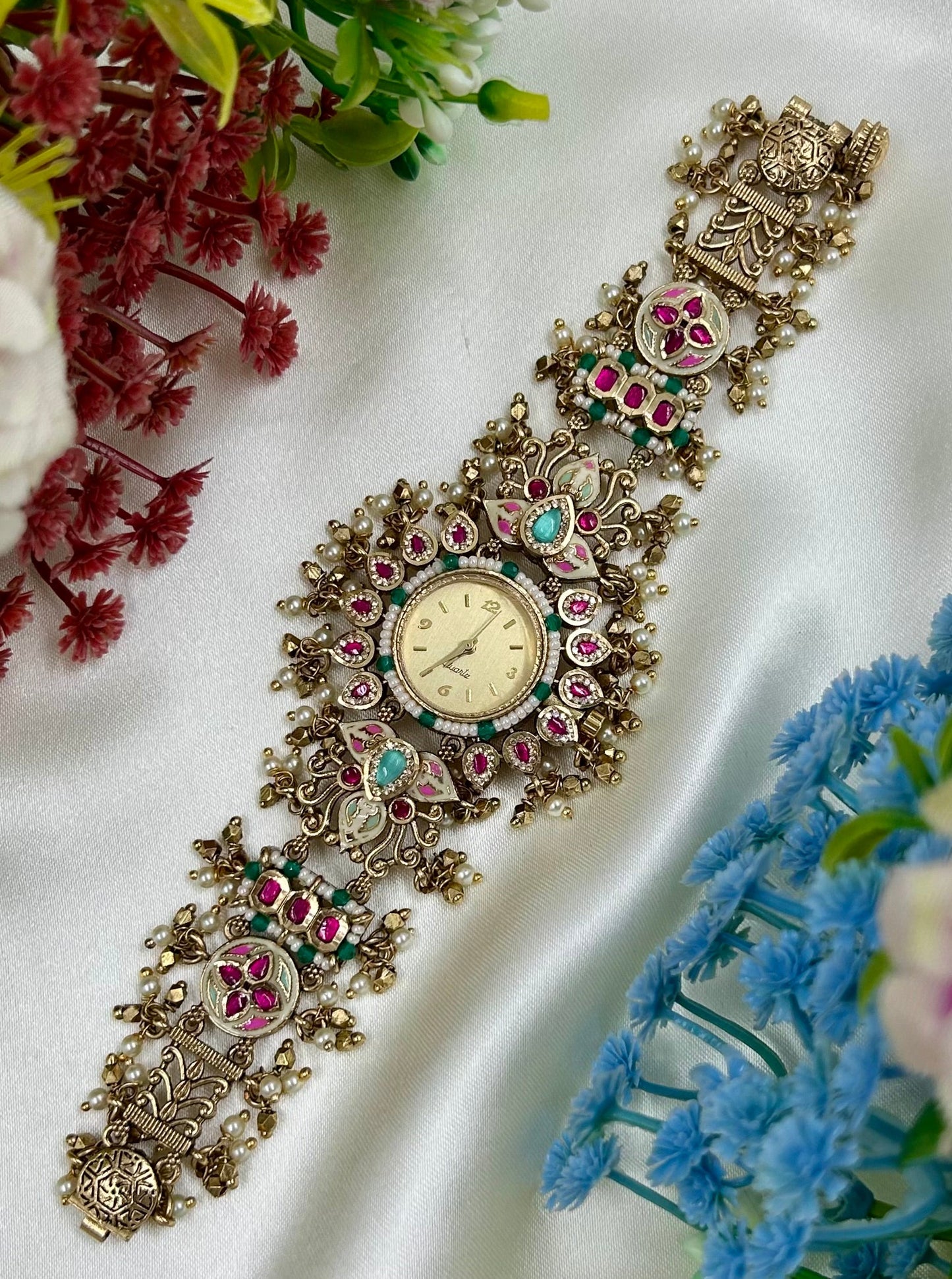 Aarya Heritage Watch