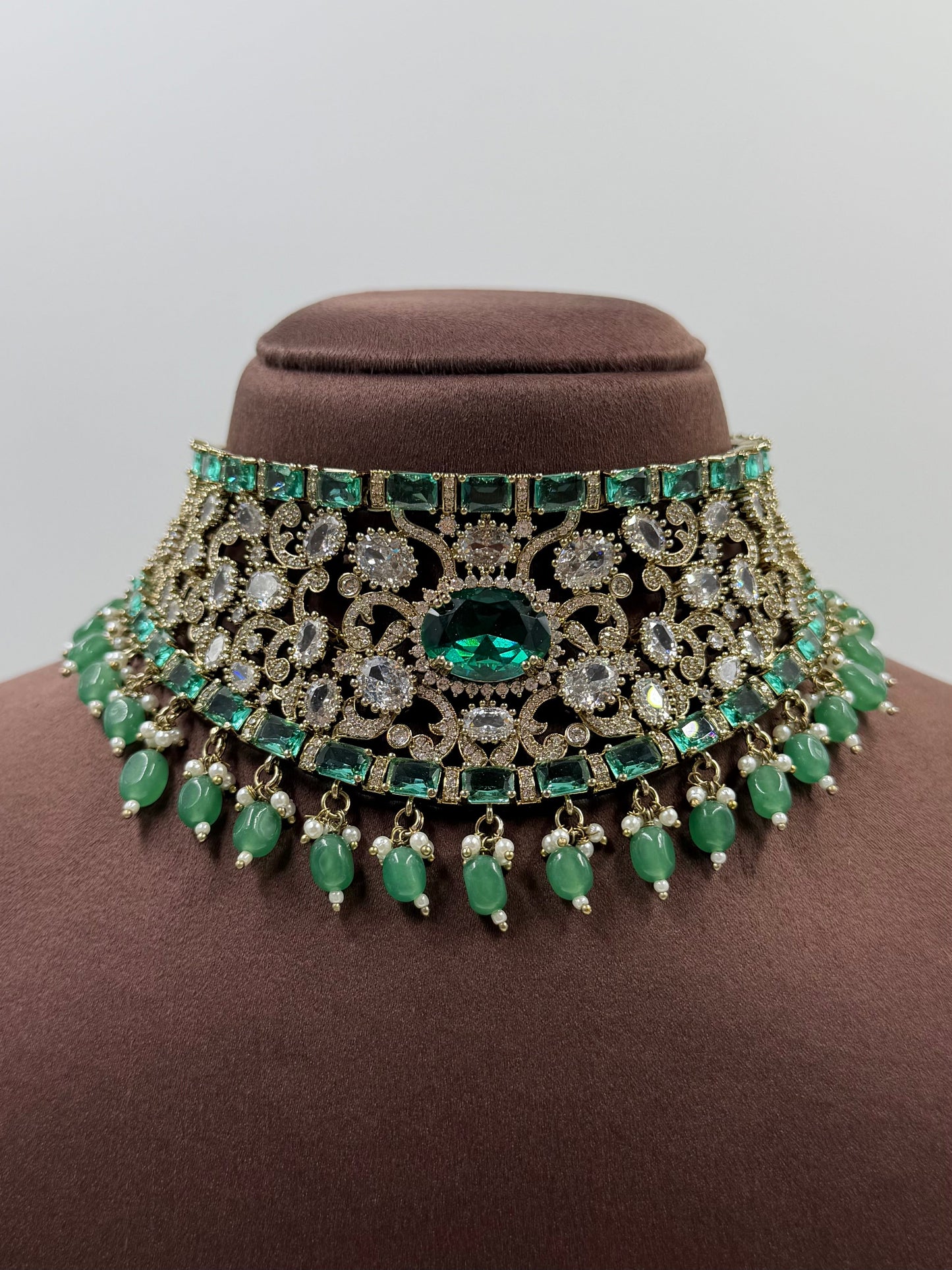 Kritika Premium Victorian Choker Necklace Set