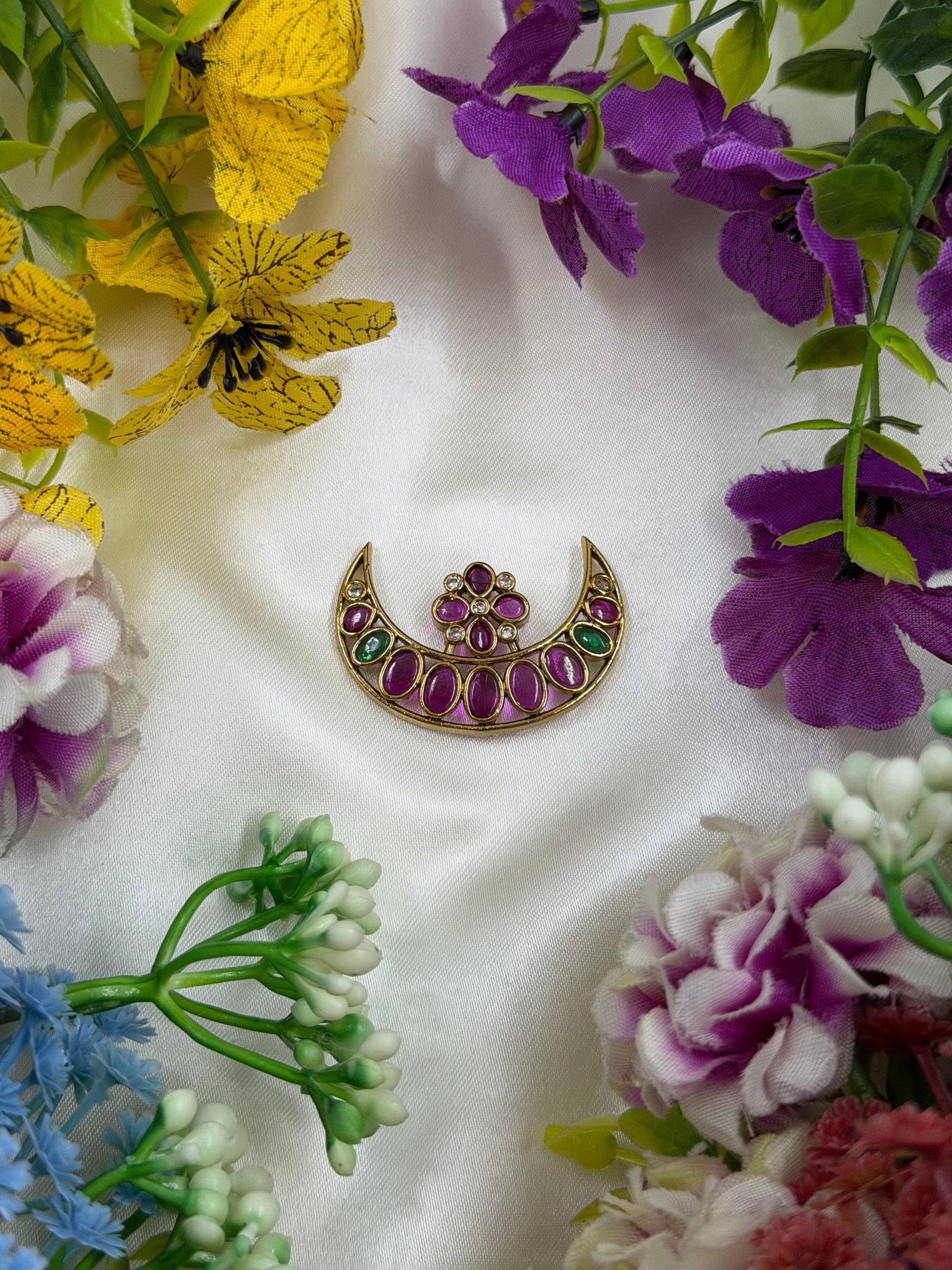Shruti Hair Pin close-up view