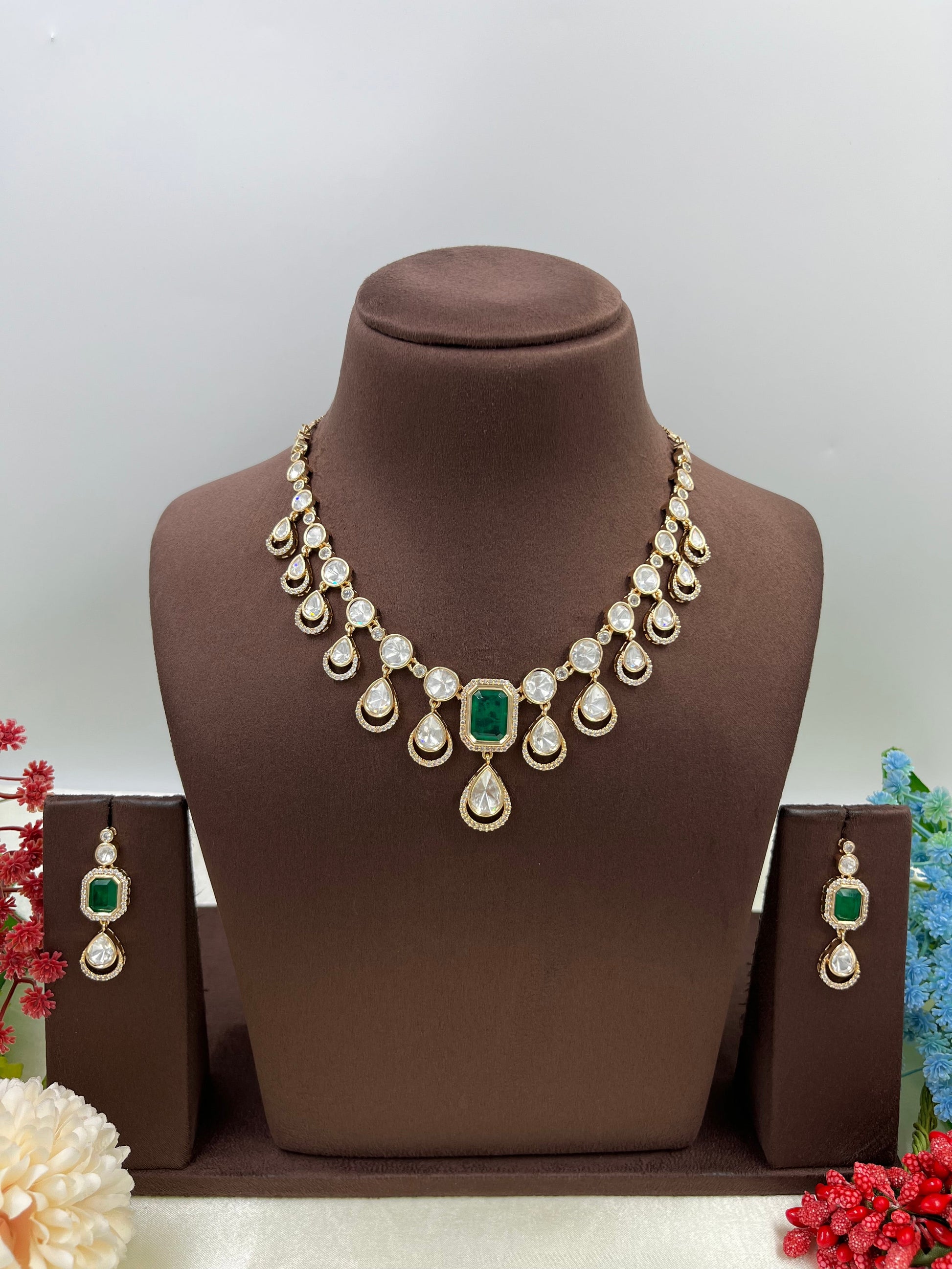 Tarabai Necklace Set full product photo on plain background
