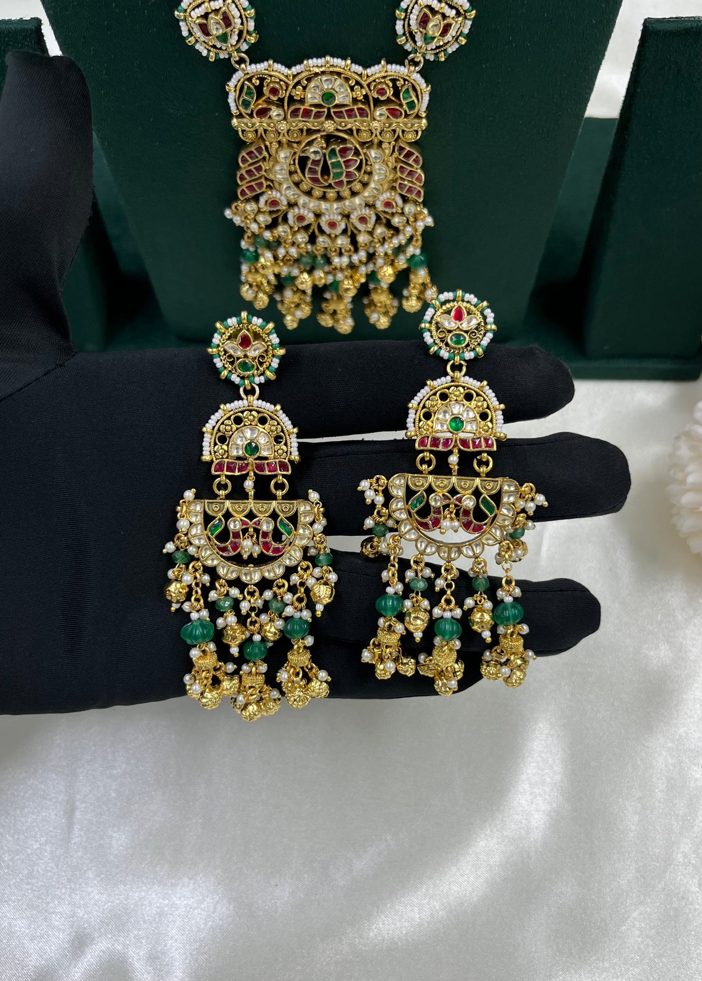 Ahilya Pachi Kundan Combo Set