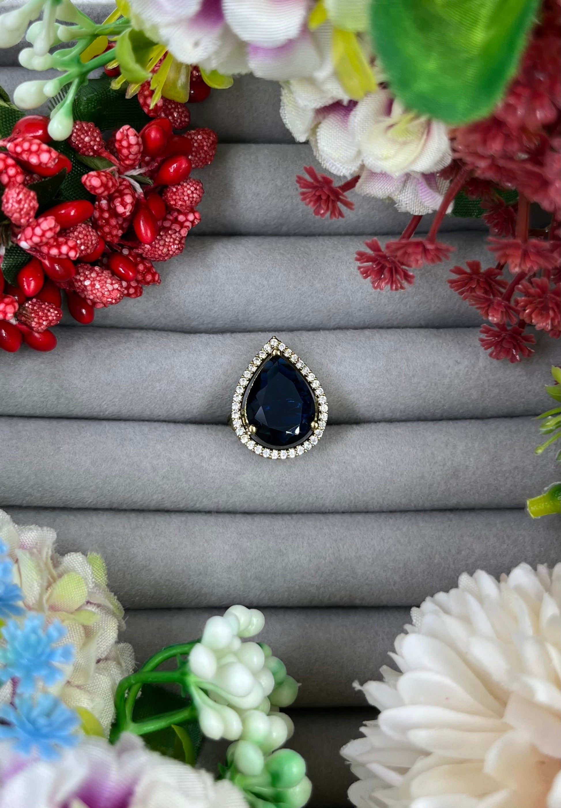 Veda Victorian Finger Ring close-up view