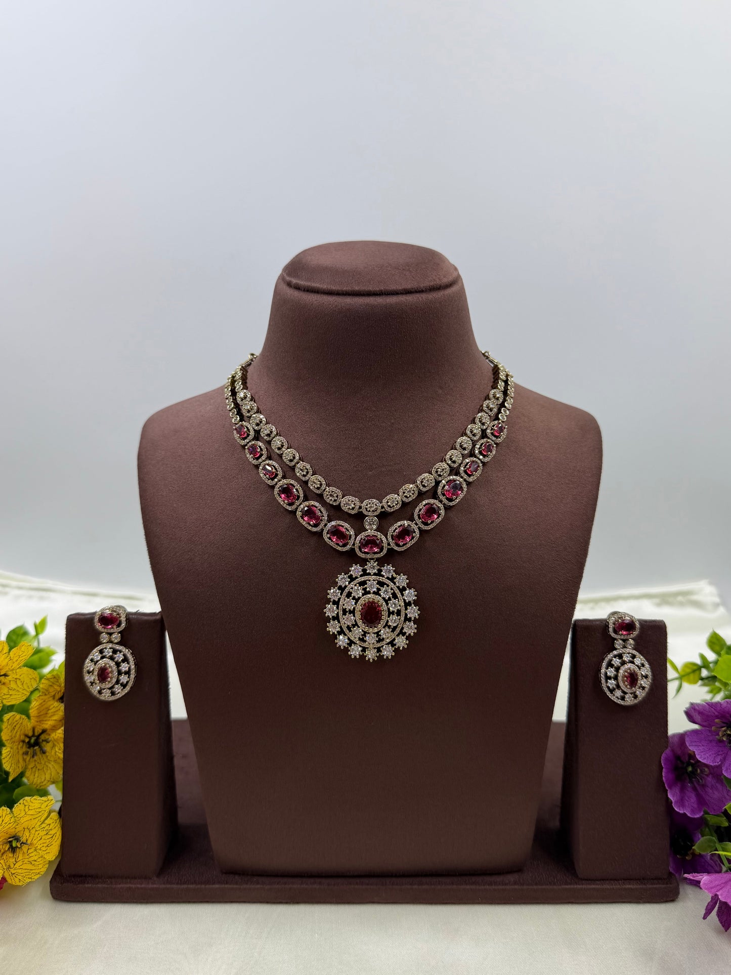 Neha Victorian Necklace