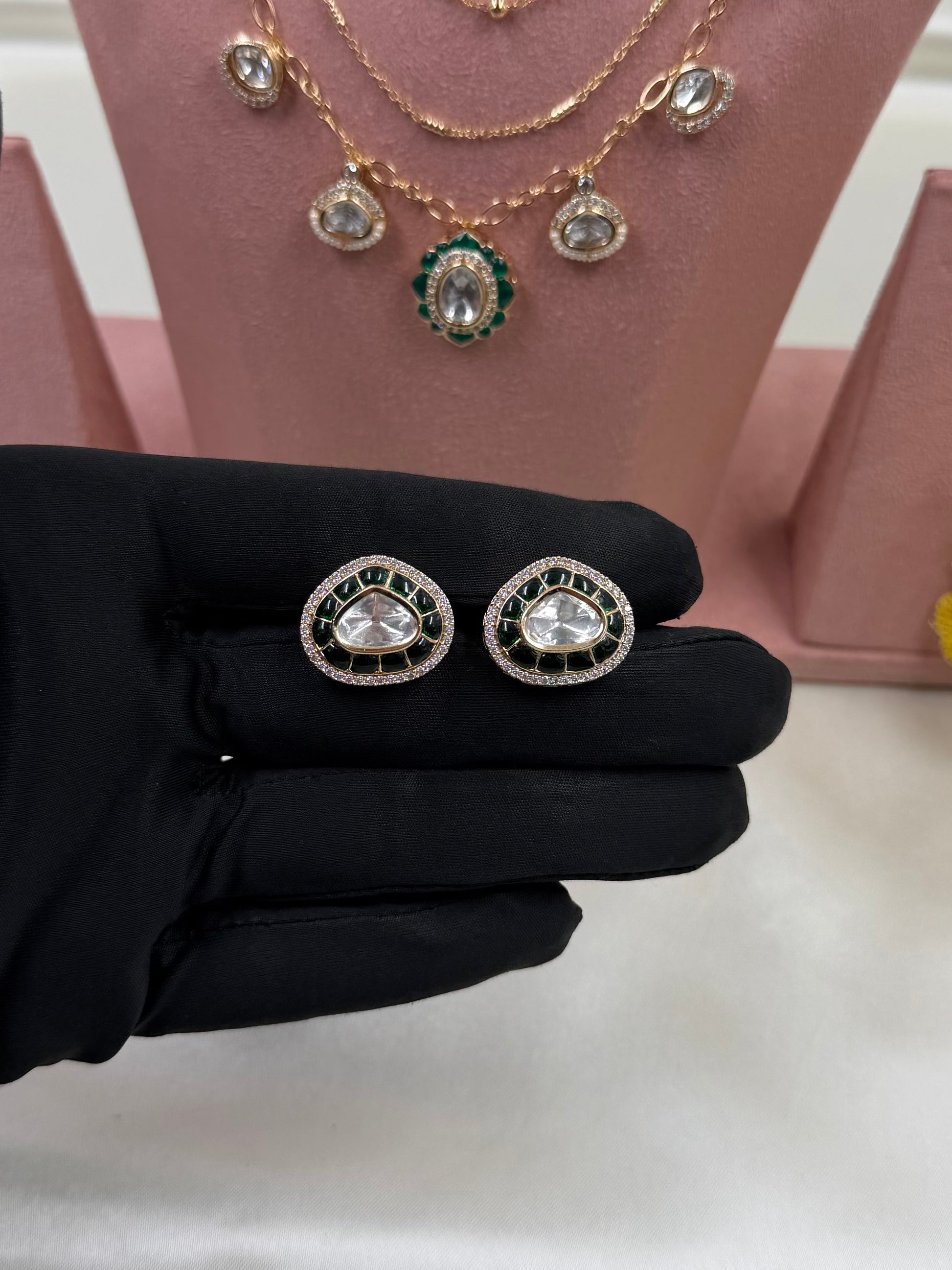 Elyshin Moissanite Bridal Combo Set close-up view