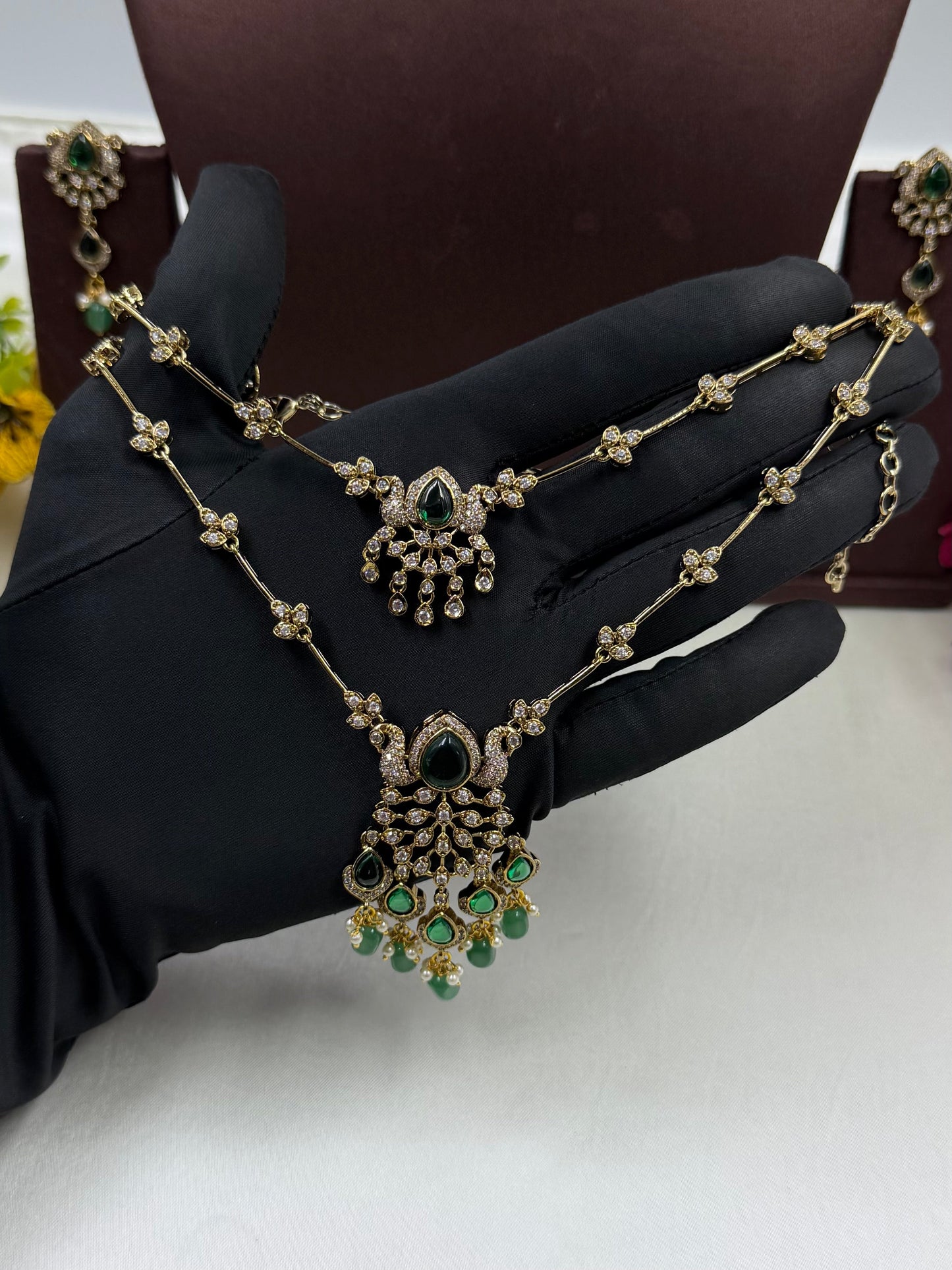 Aryanshi Victorian Two Laring Necklace