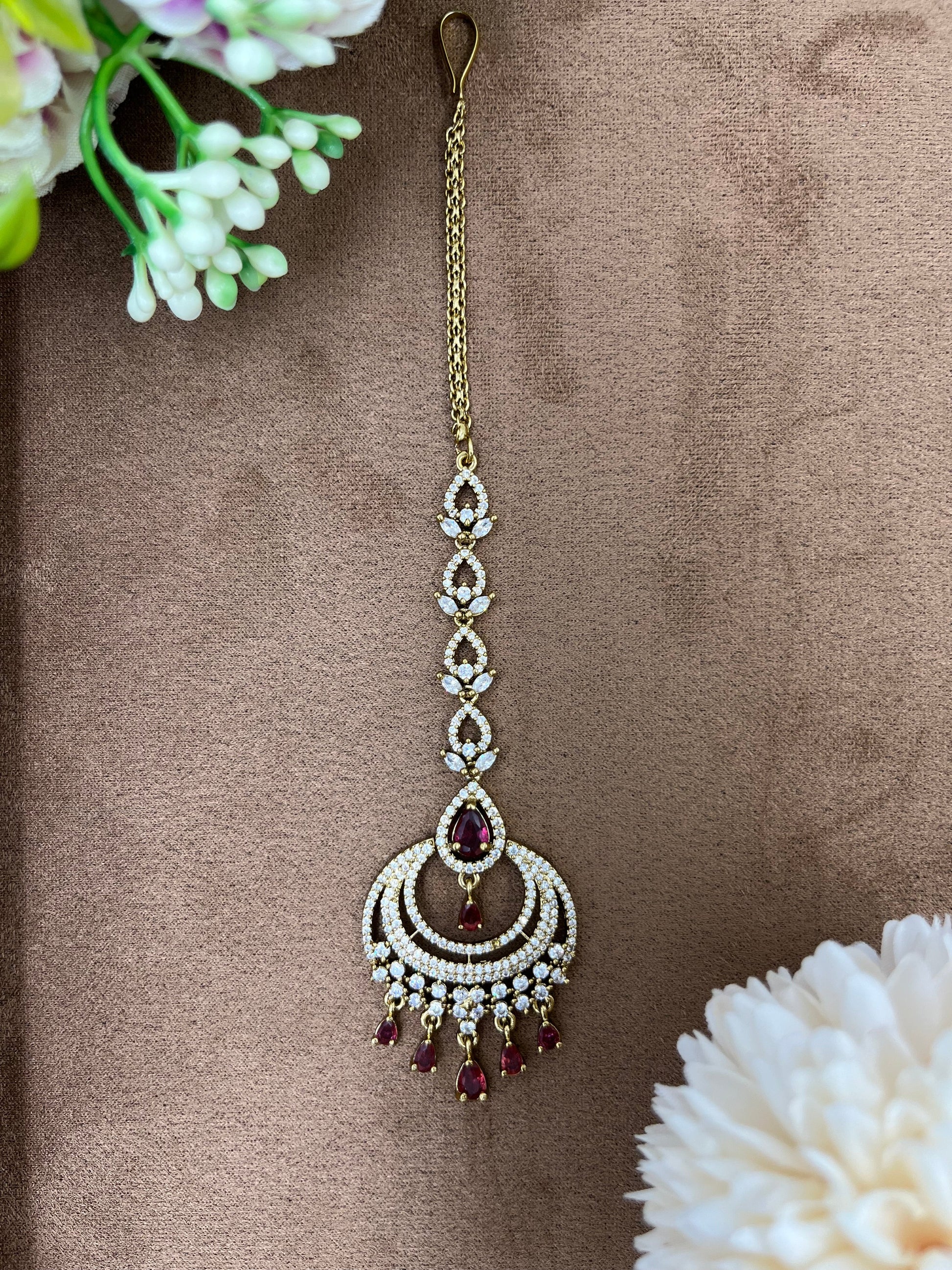 Hena Jewellery full product photo on plain background