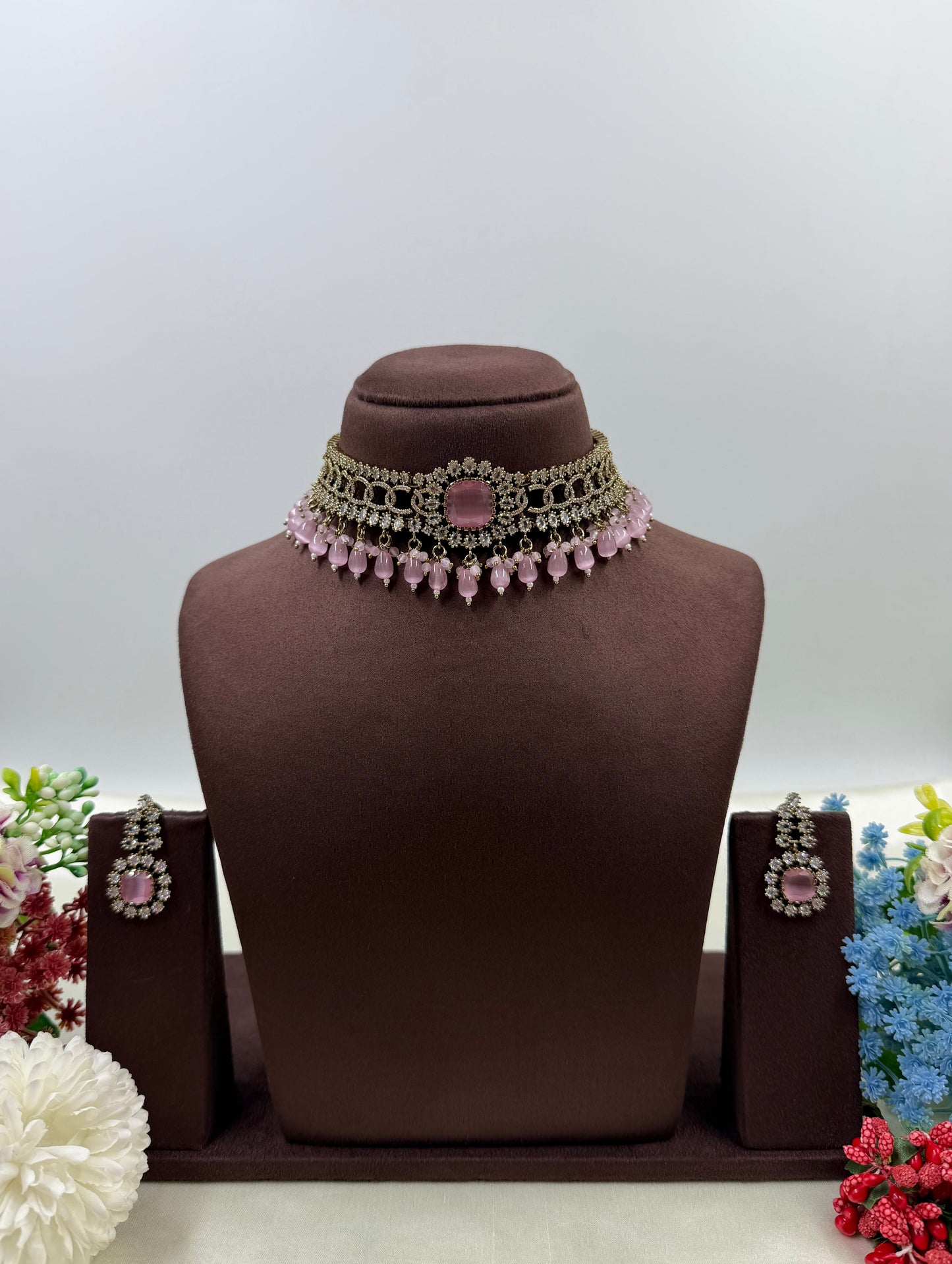 Lata Victorian Choker Necklace