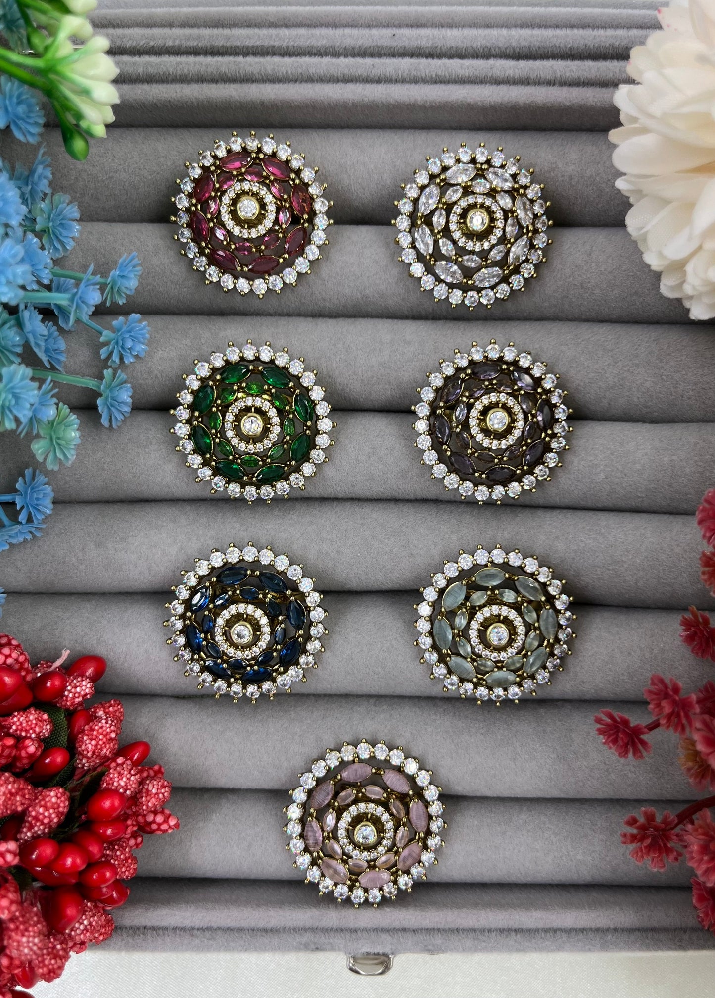 Regal Victorian Ad Ring