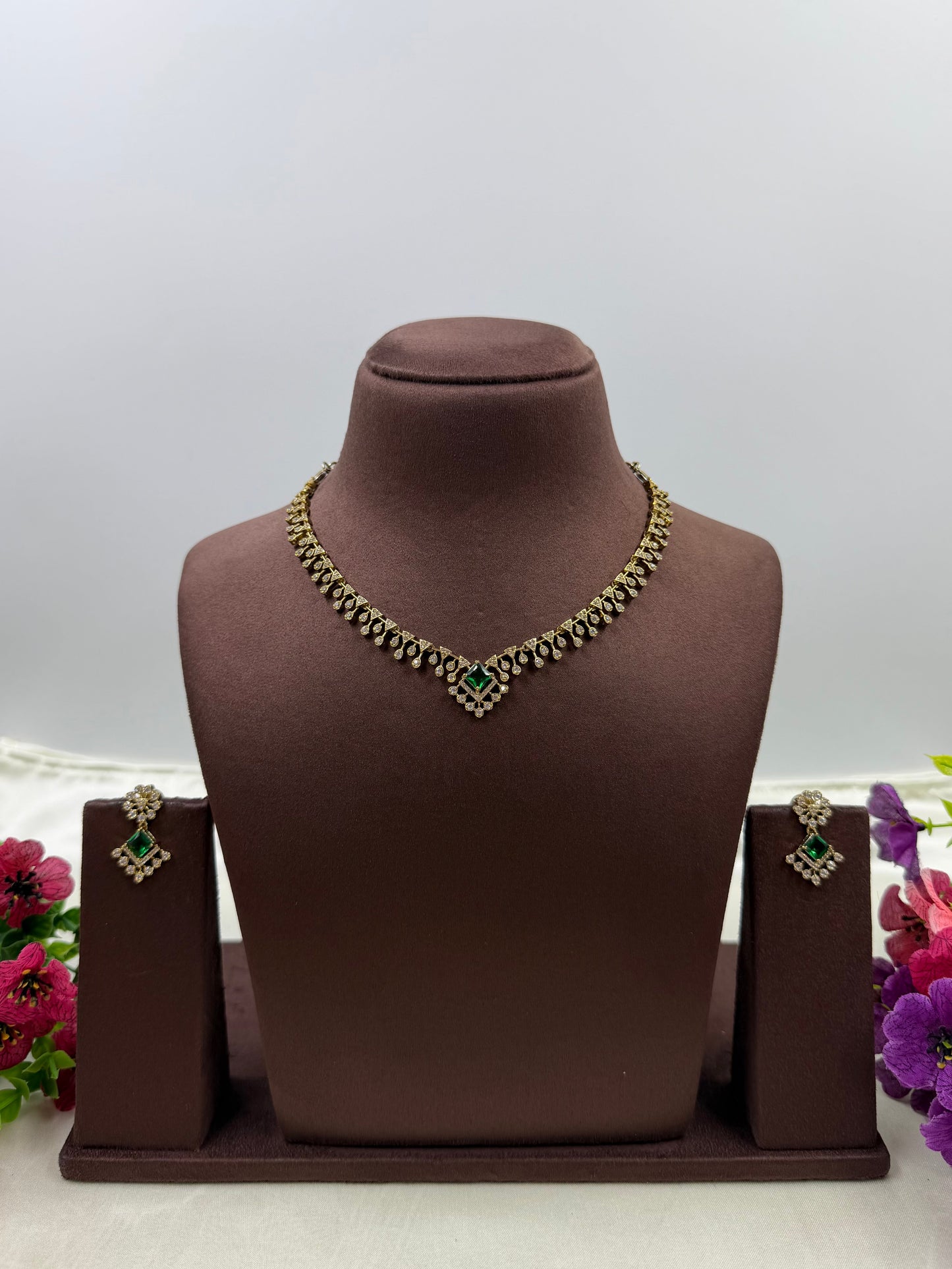 Maahi Victorian Delicate Necklace