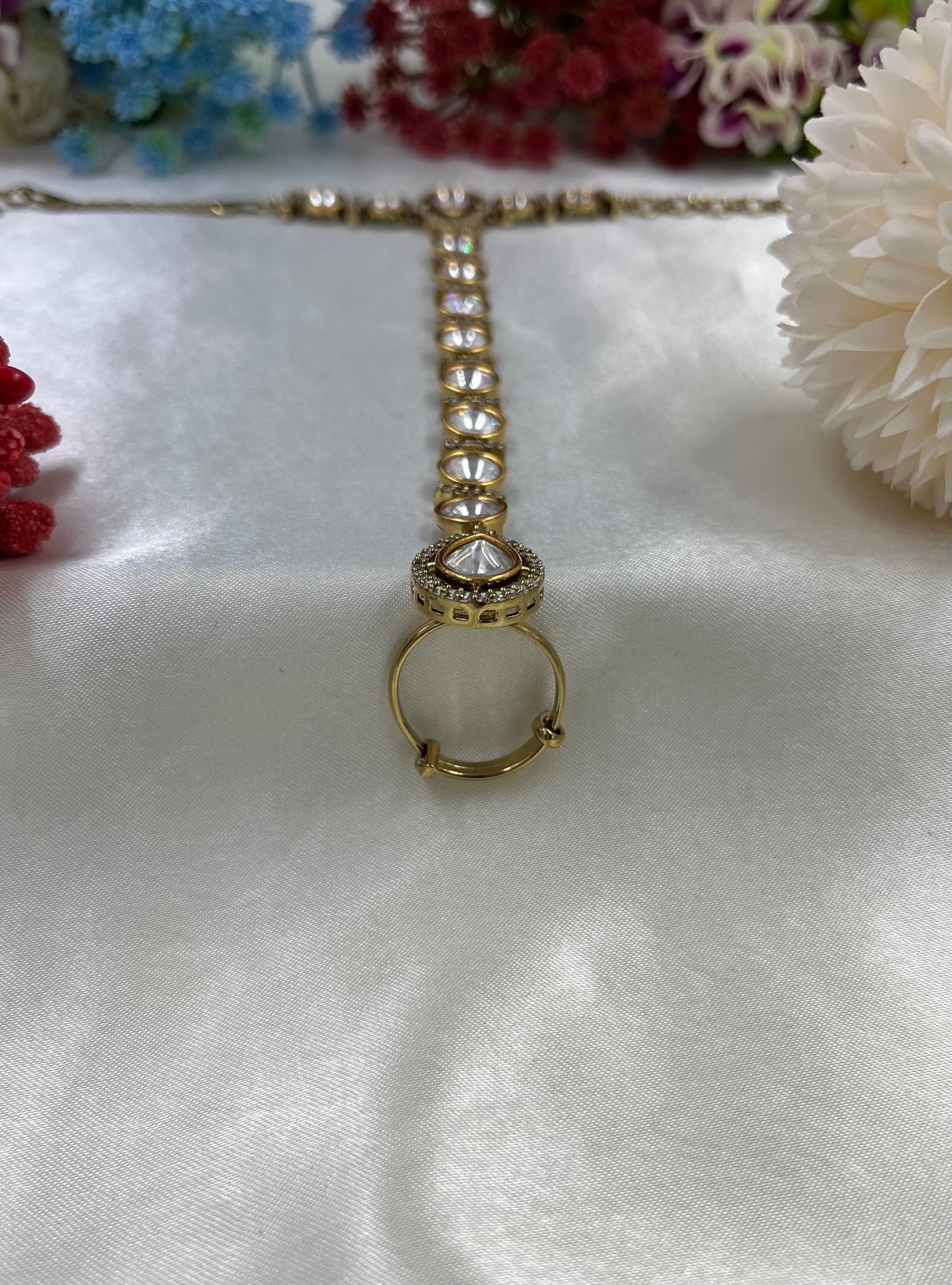 Hath Panja detail shot showing Moissanite work