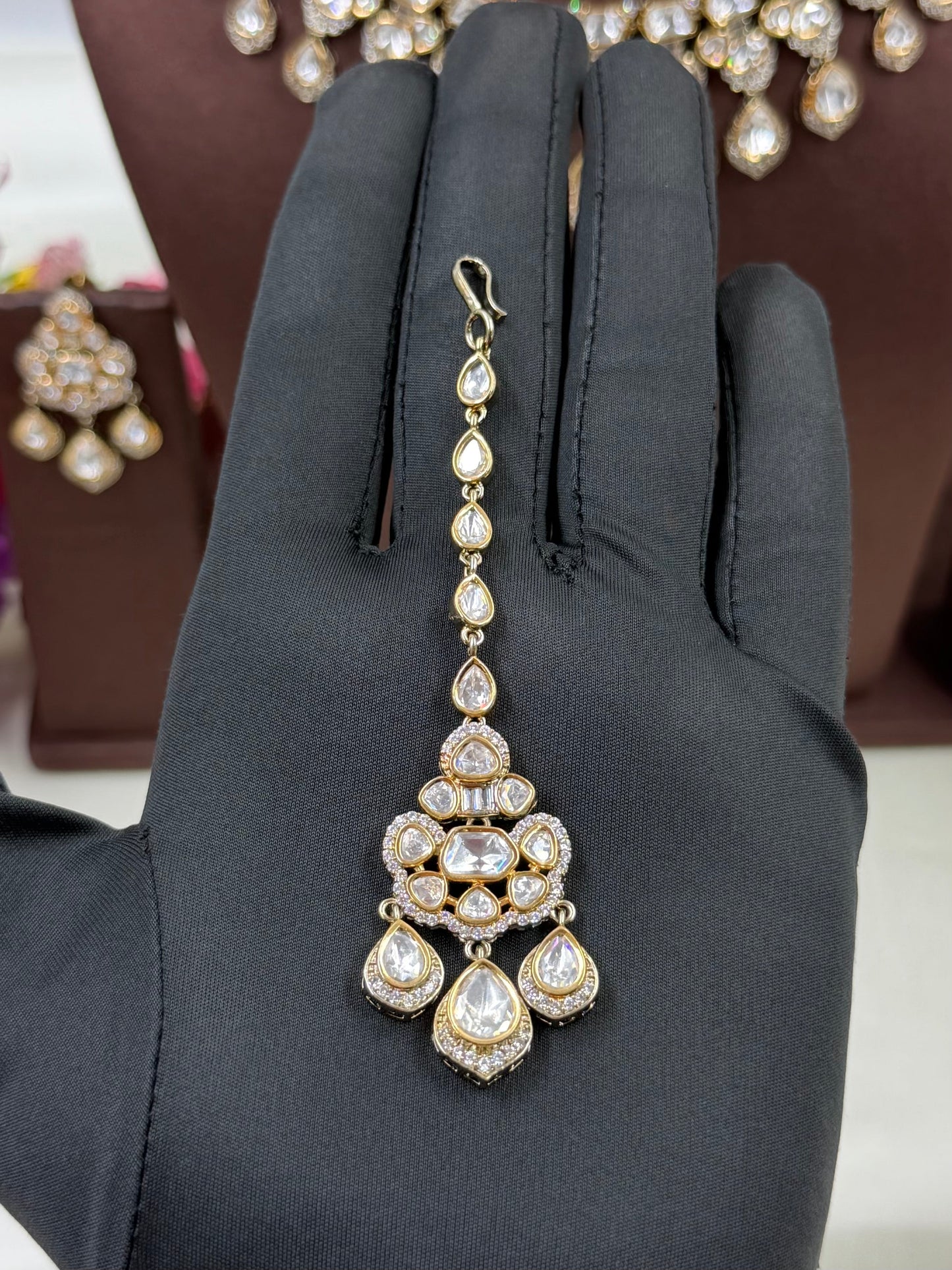Avni Victorian Moissanite Premium Necklace