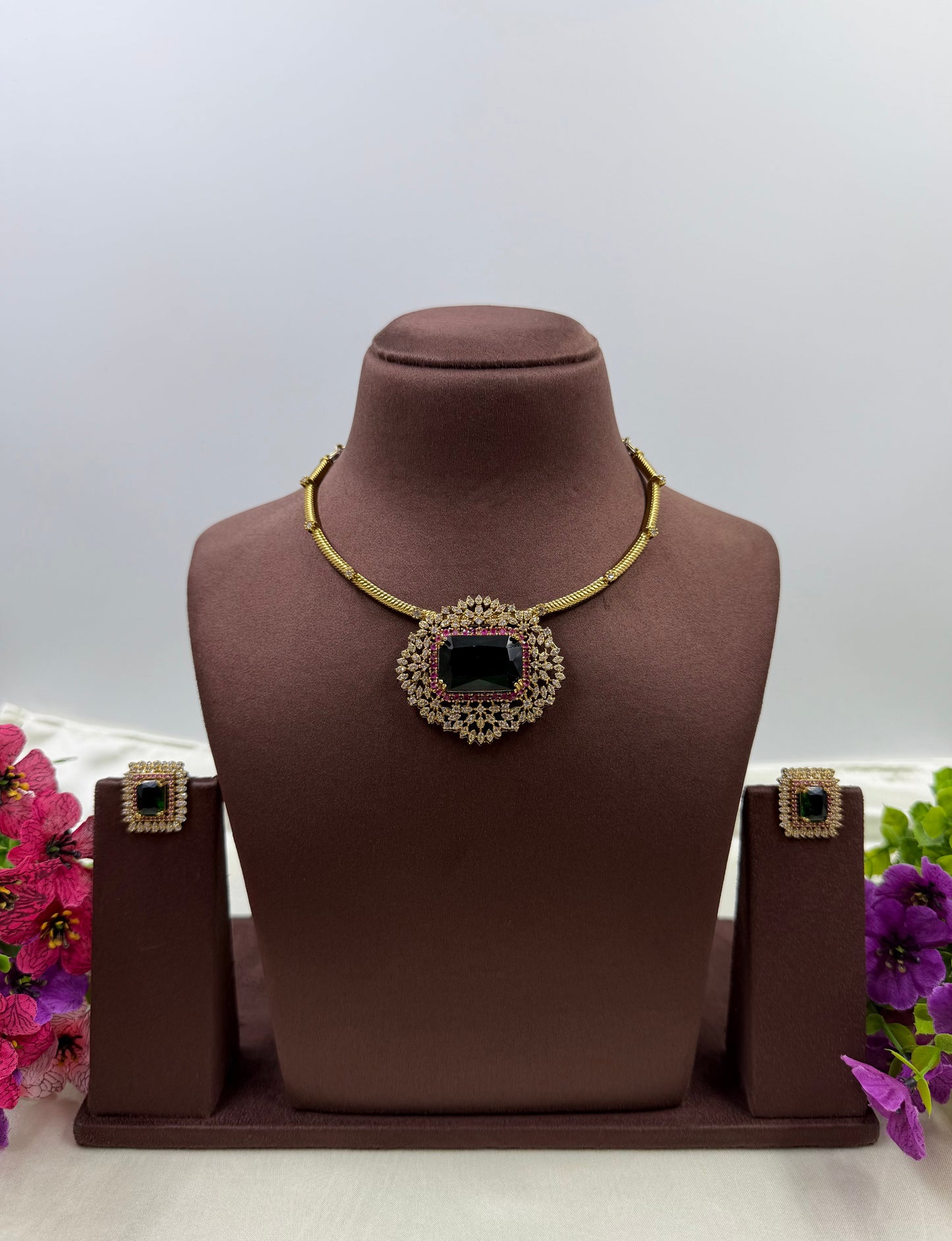 Payal Victorian Traditional Hasli Set