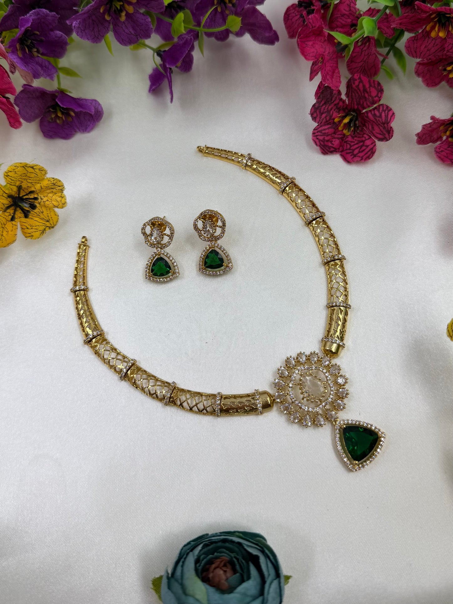 Advika Traditional Hasli Necklace