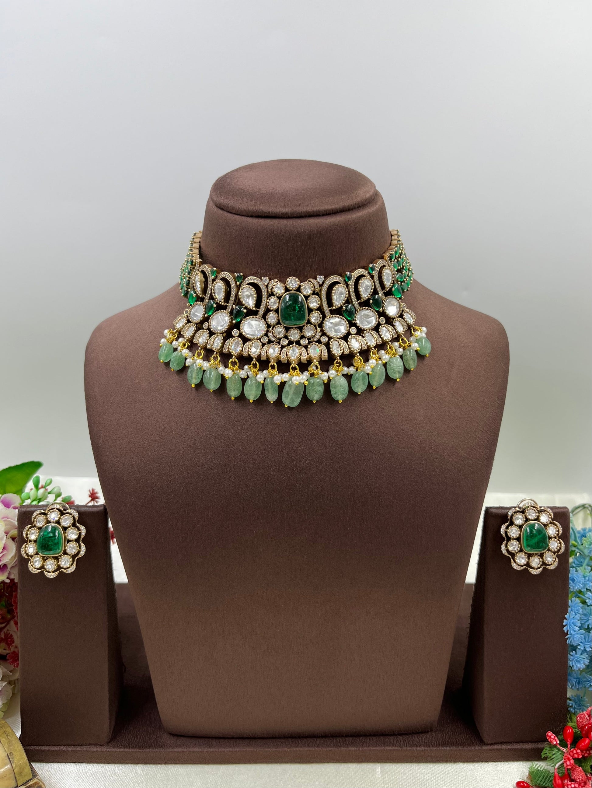 Soverian Kundan Choker Necklace Set close-up view