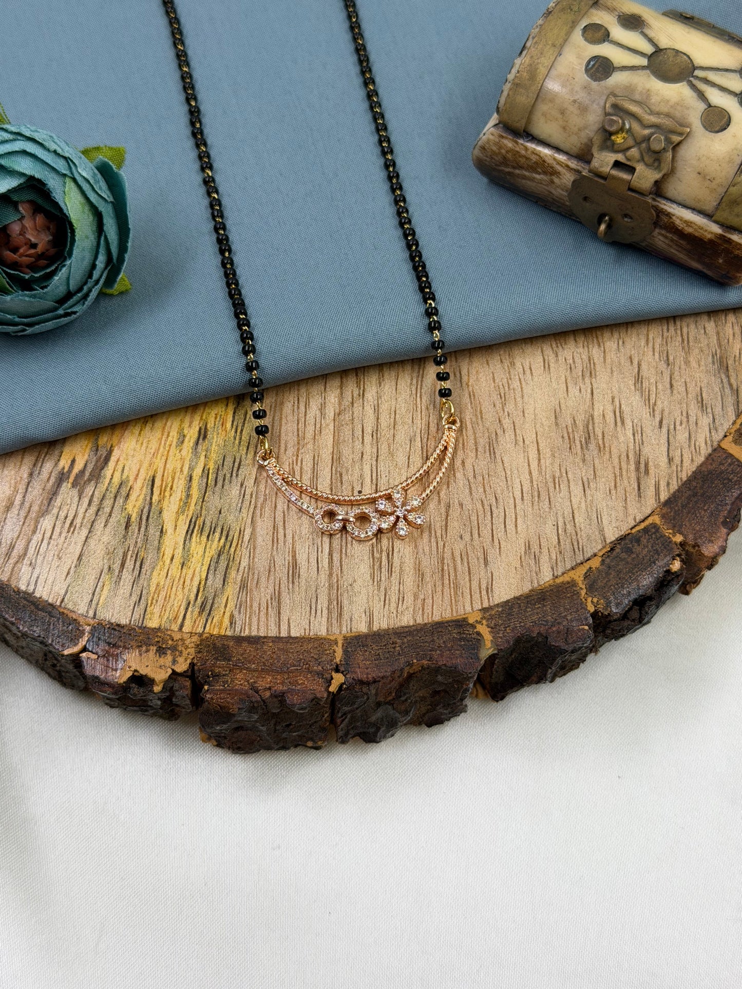 Double-Layer Flower Rose Gold Mangalsutra