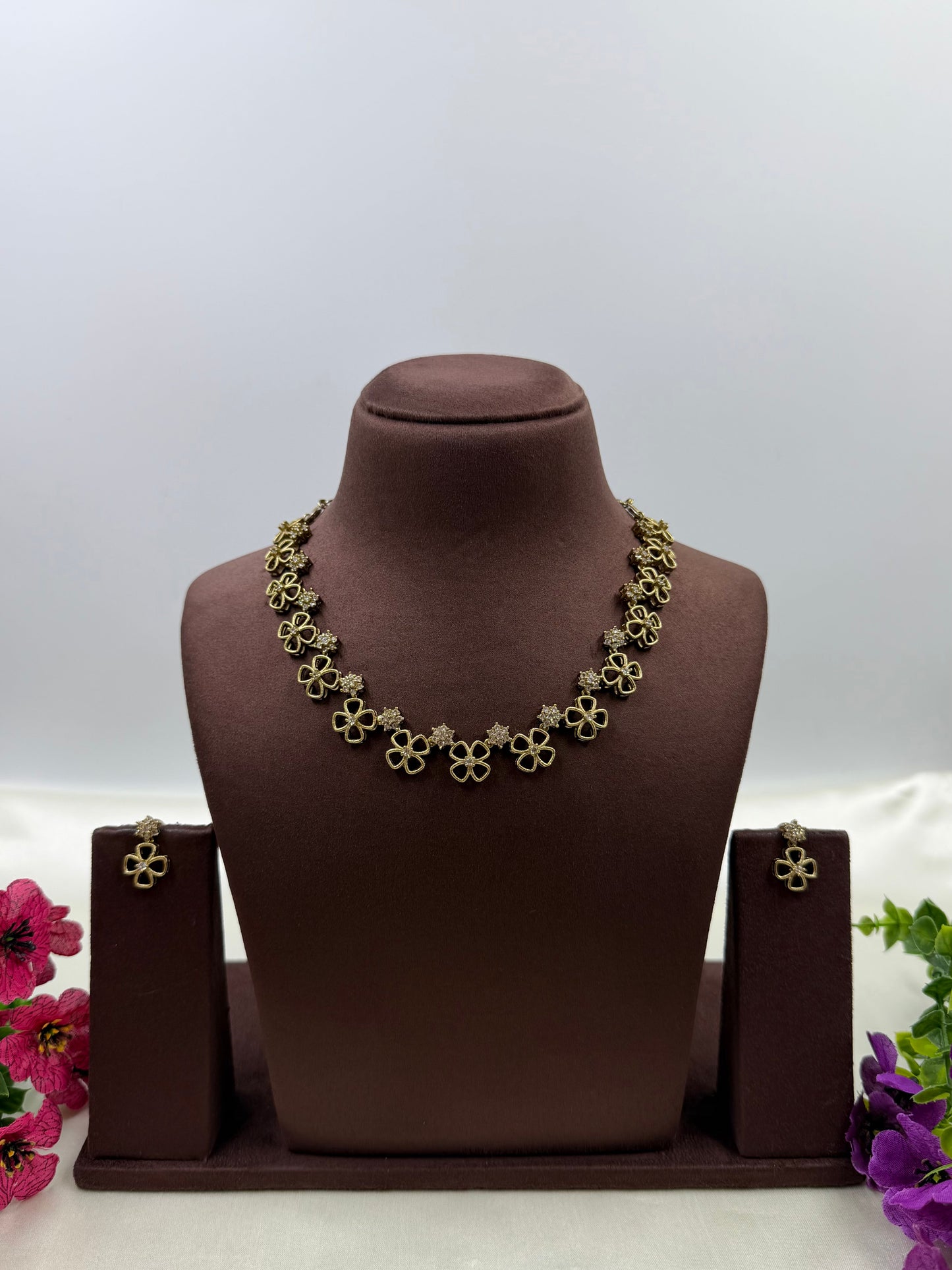 Ayesha Victorian Delicate Necklace