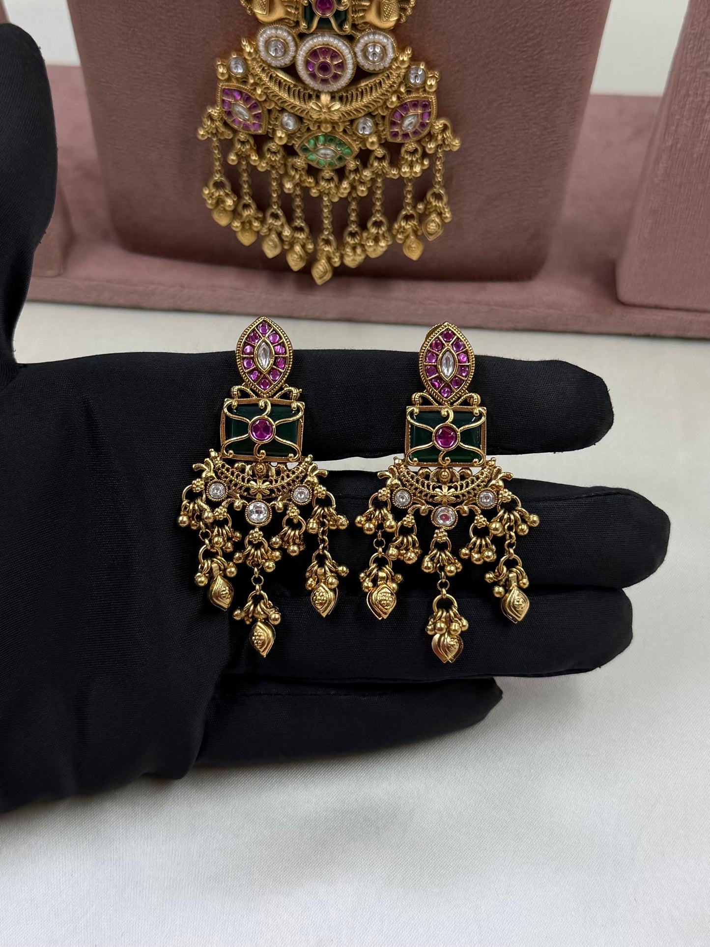 Anisha Heritage Premium Combo Set