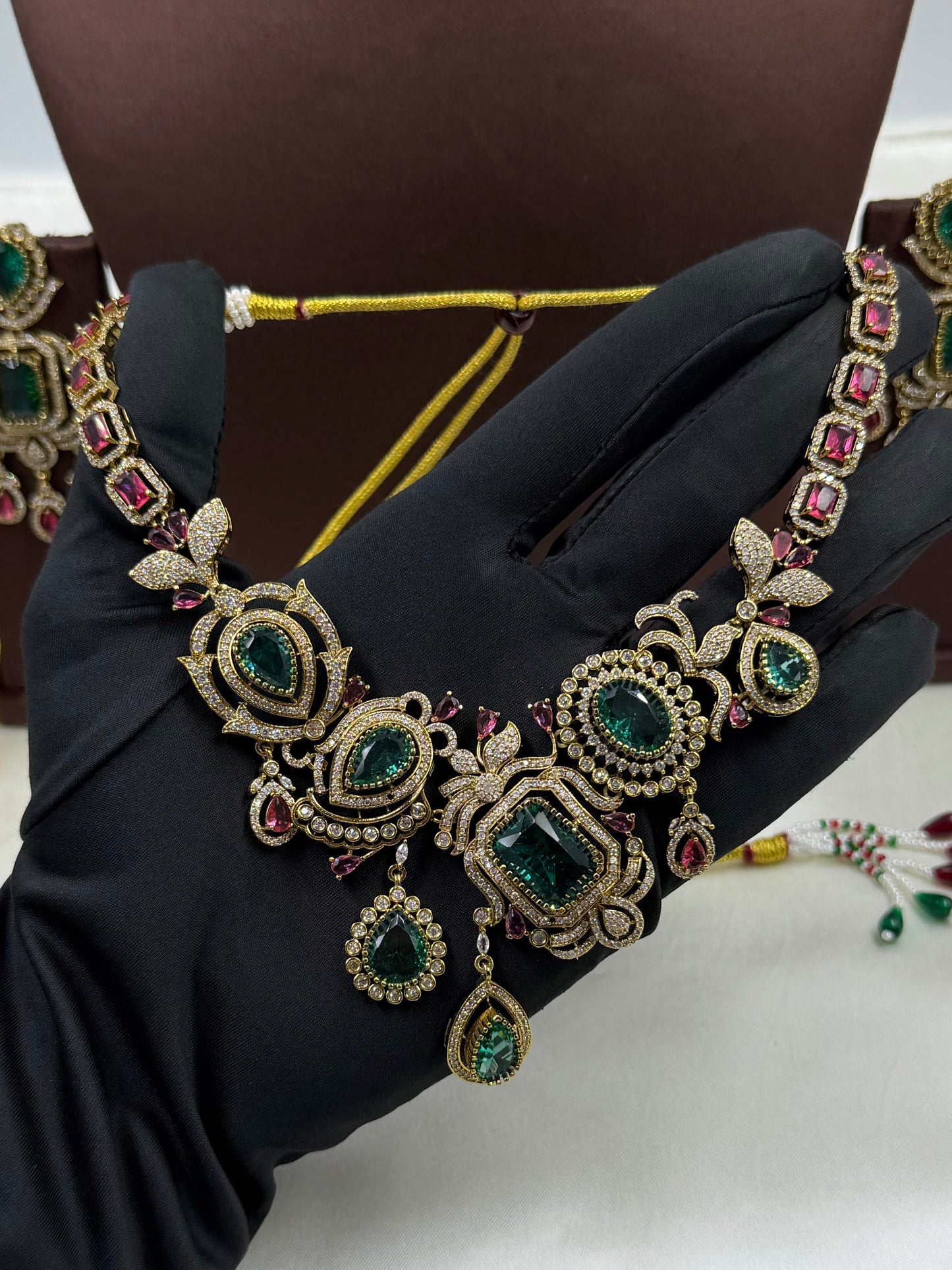 Gaytri Victorian Premium Necklace