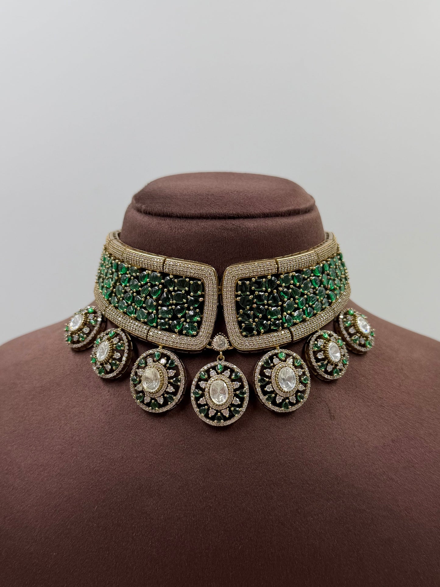 Hetal Victorian Choker Necklace Set