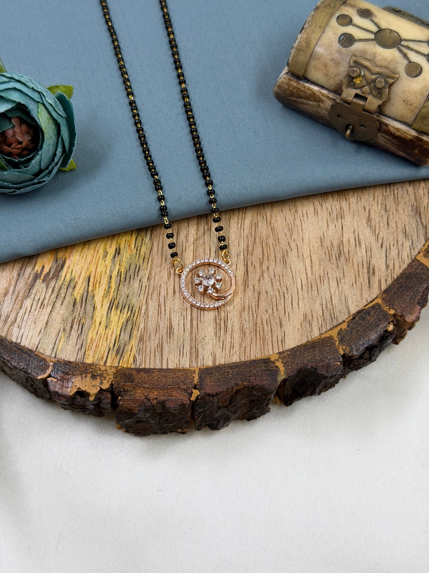 Round Floral Rose Gold Mangalsutra