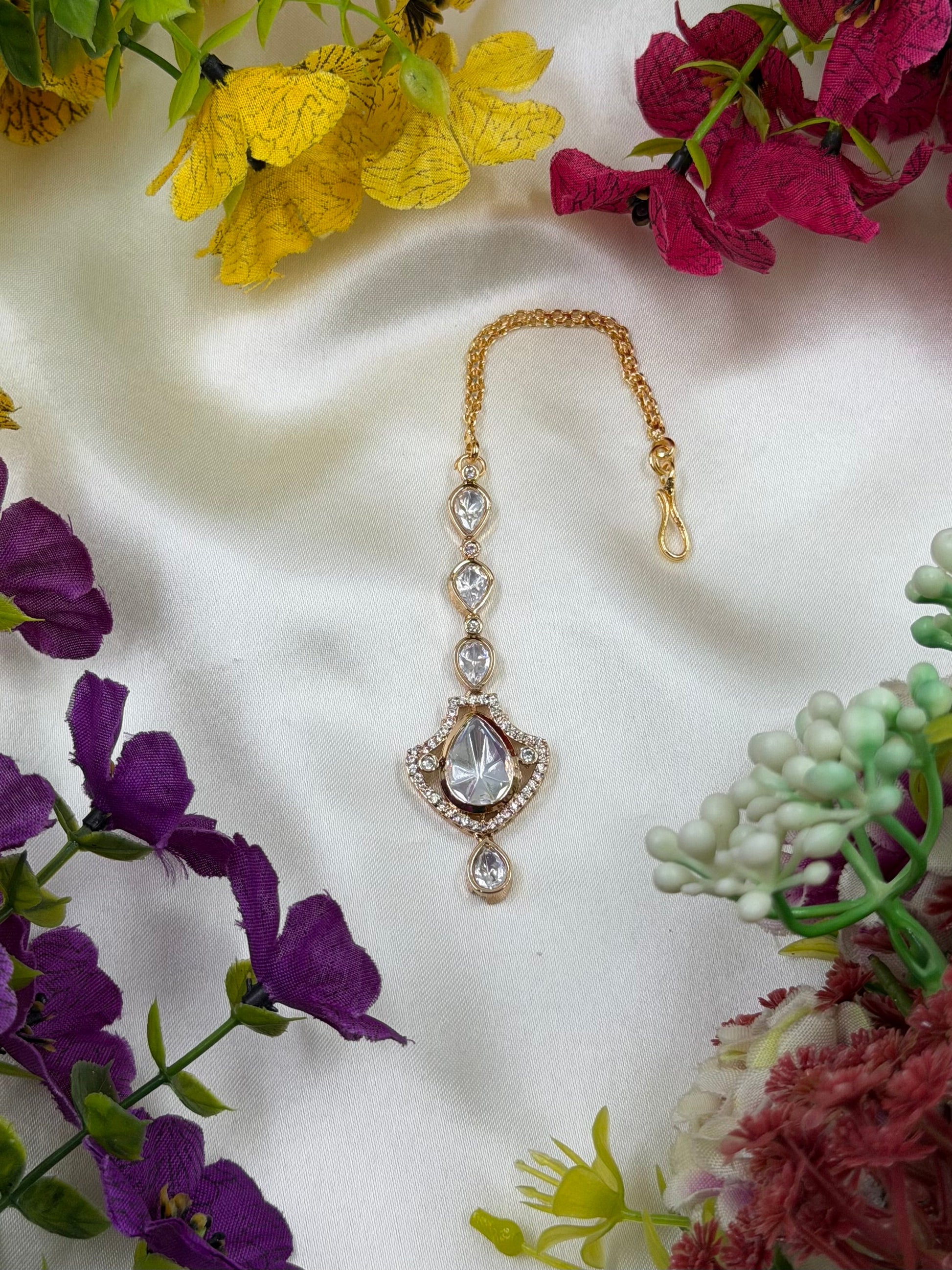 Juhi Moissanite Maang Tikka close-up view