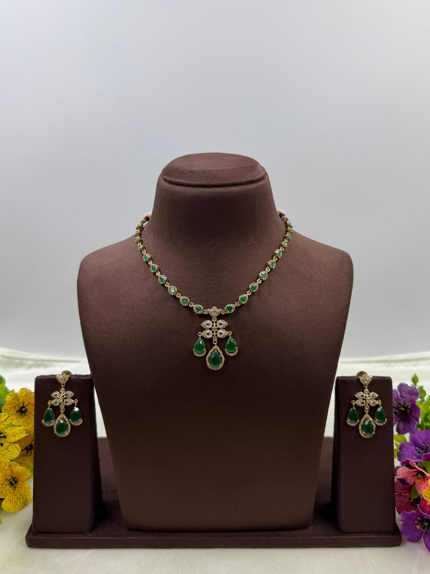 Divya Victorian Delicate Necklace