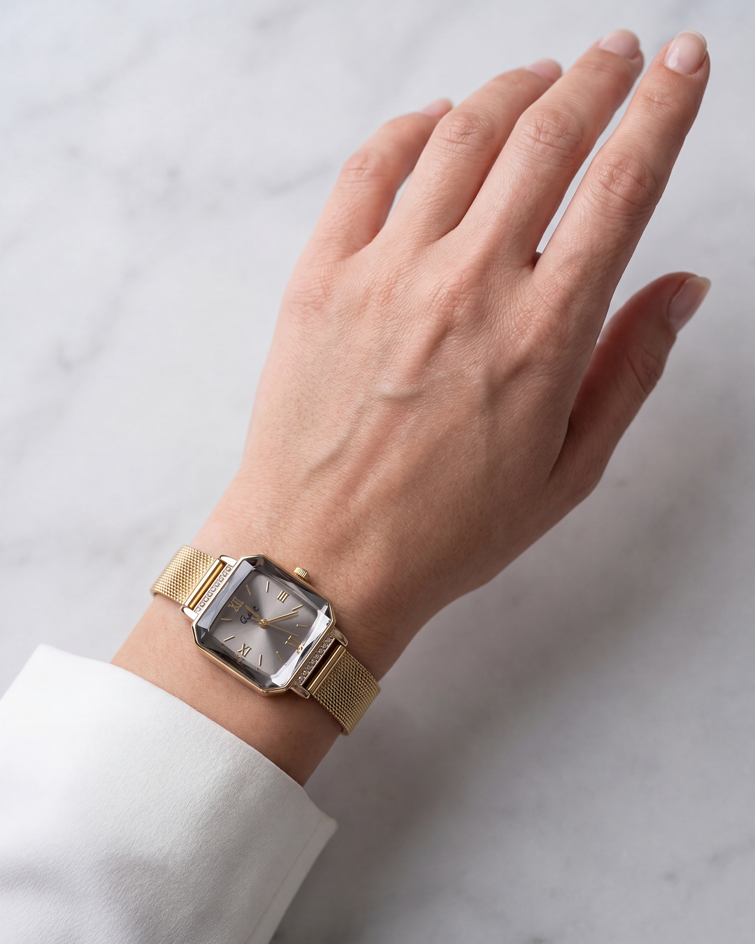 Iniya Anti-Tarnish Stainless Steel Watch (Adjustable)