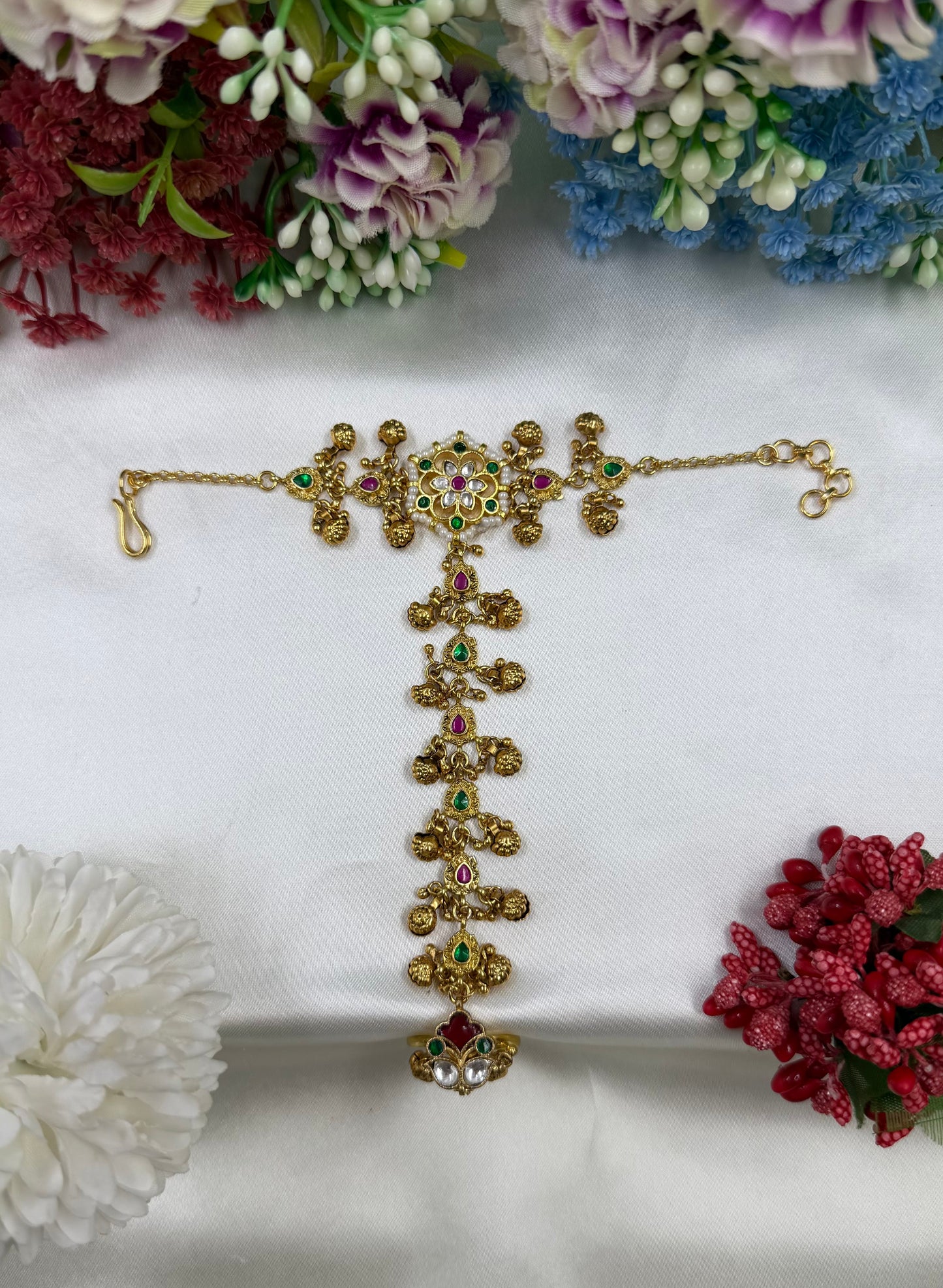 Latika Pachi Kundan Hath Panja (One Pis)