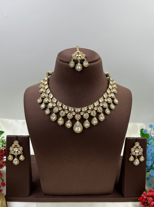 Avni Victorian Moissanite Premium Necklace
