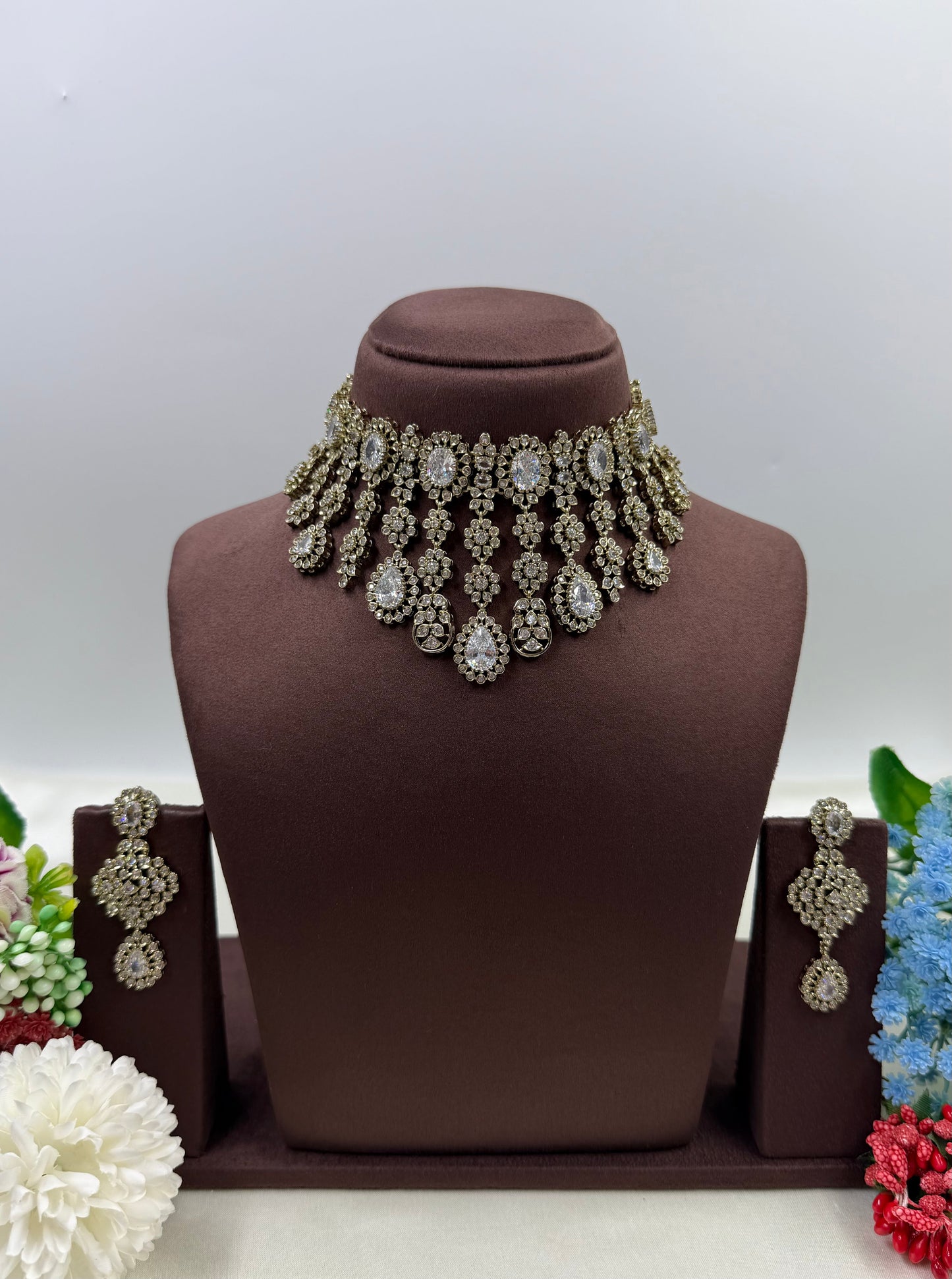 Tina Victorian Choker Necklace Set