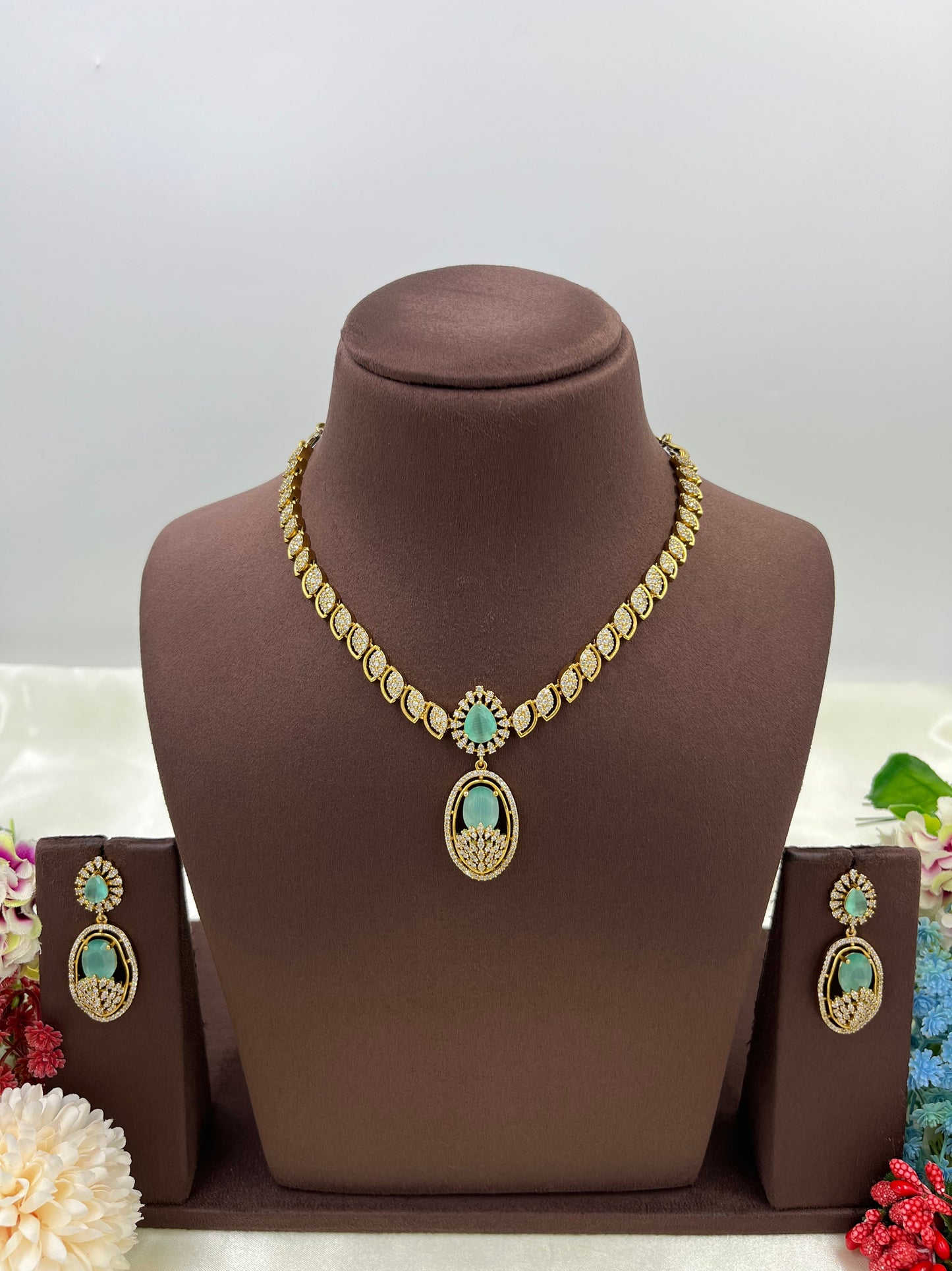 Delicate Single Line Victorian Drop Design Necklace.