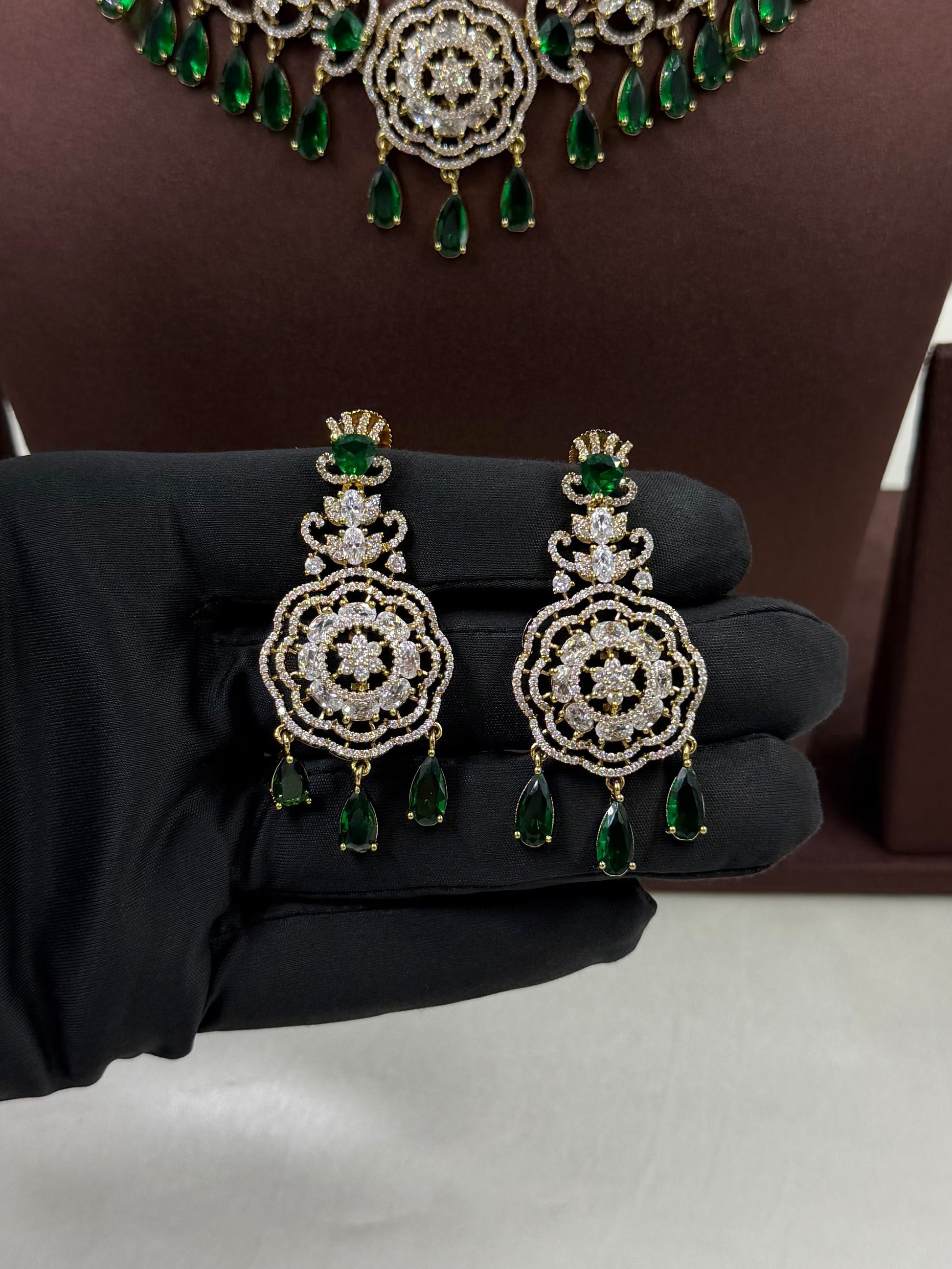 Lalita Victorian Necklace Set close-up view