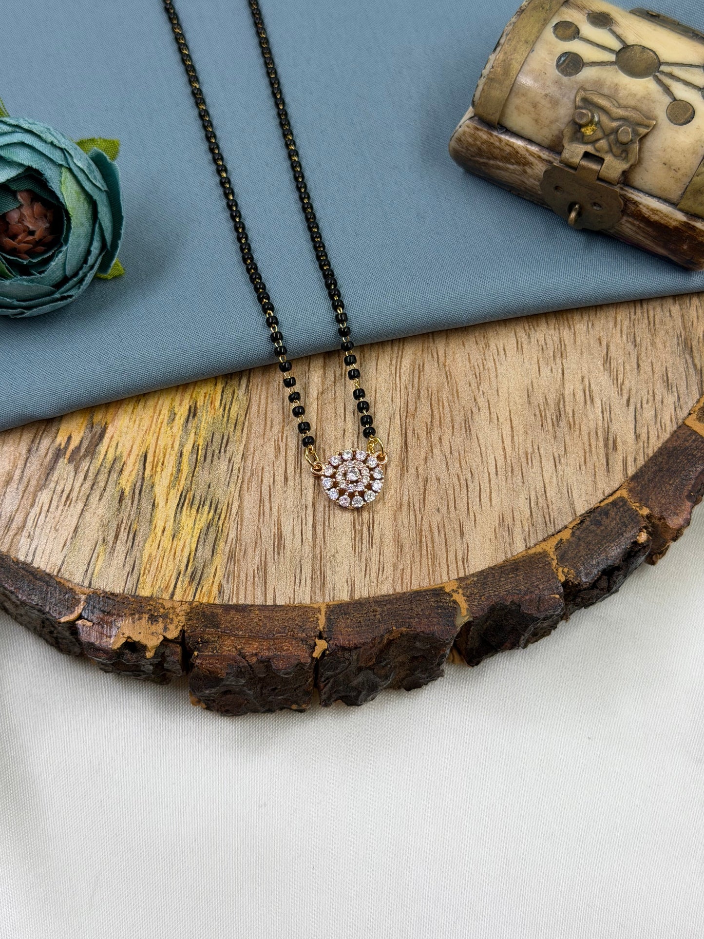 Cluster Diamond Rose Gold Mangalsutra