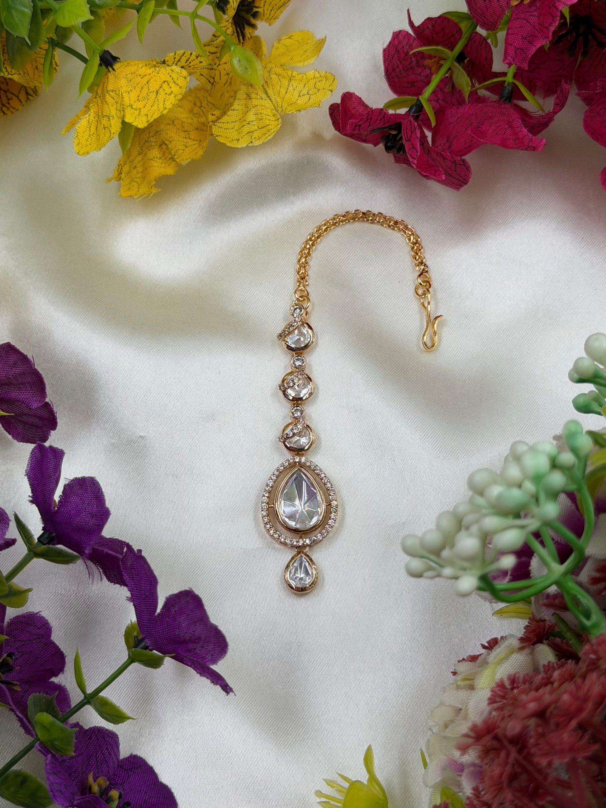 Komal Maang Tikka full product photo on plain background