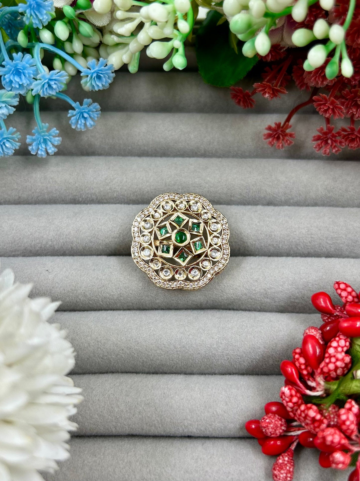 Ruhana Moissanite Kundan Fingering.