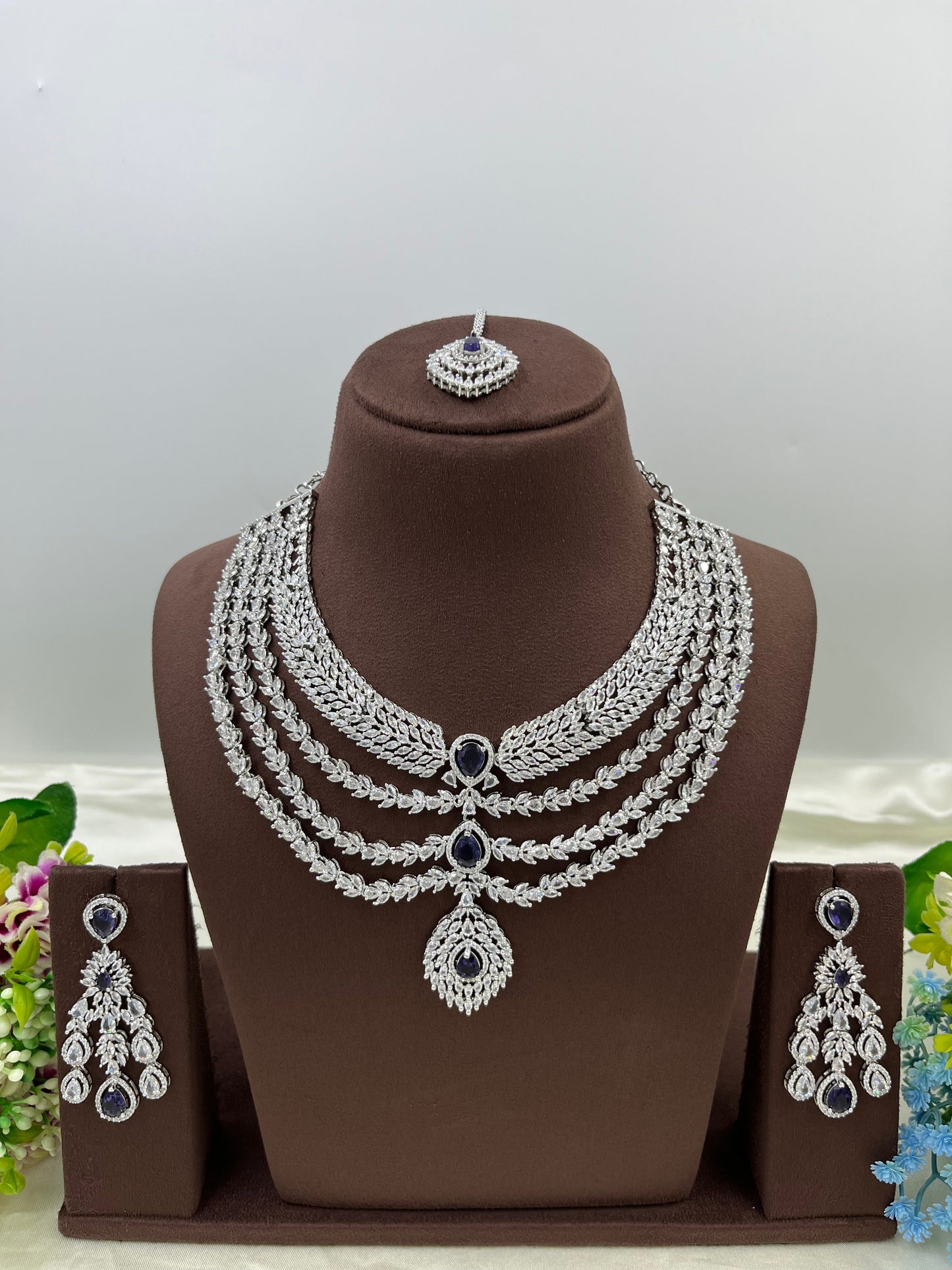 Noble Premium Ad Necklace