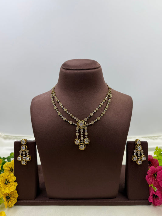 Jiya Victorian Necklace Set close-up view