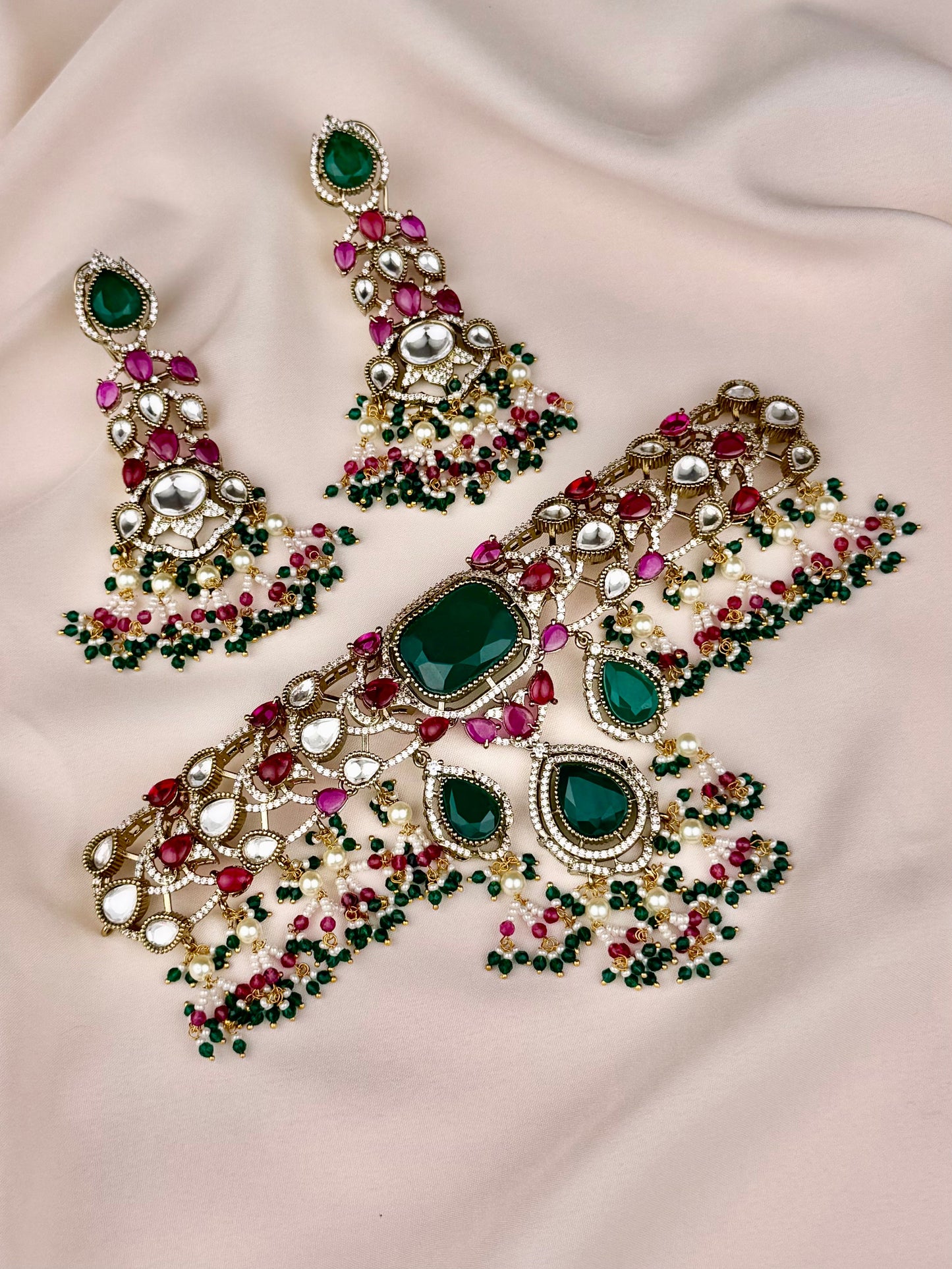 Emerald Rani Victorian Choker Necklace Set