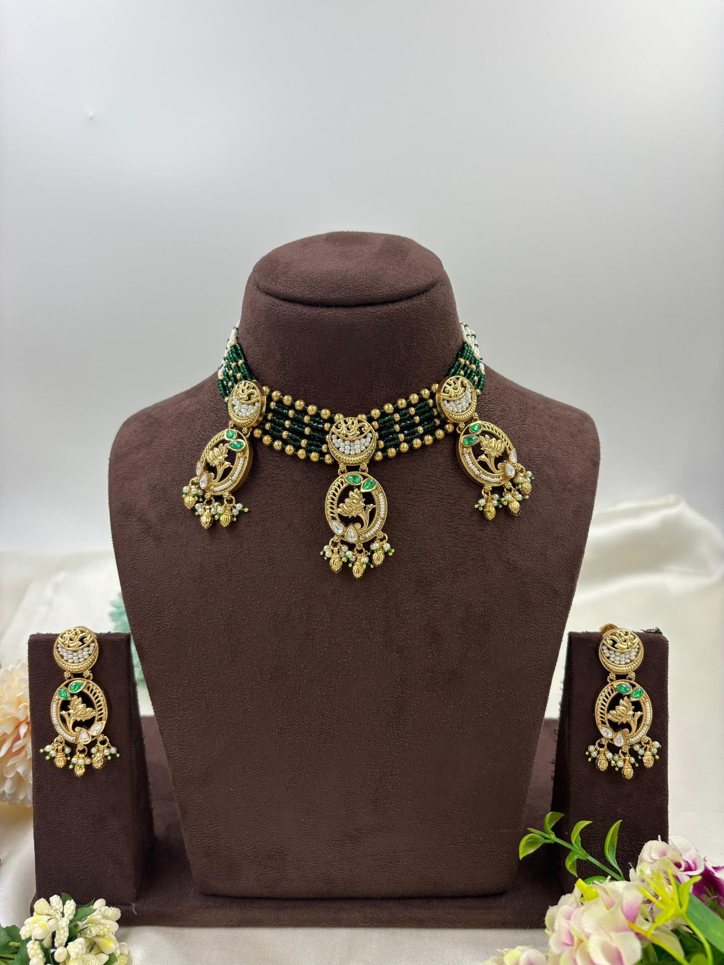 Pinu Premium Antique Gold Necklace Set