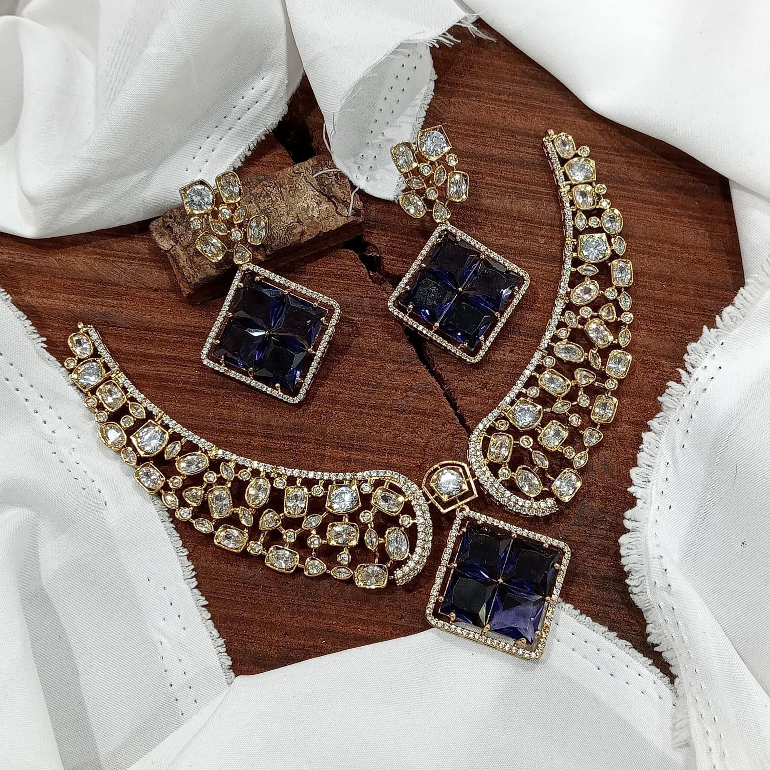Vim Victorian Jewellery close-up view