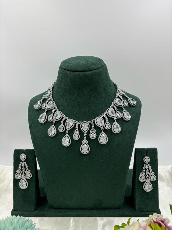 Ovi Multi Teardrop Necklace Set