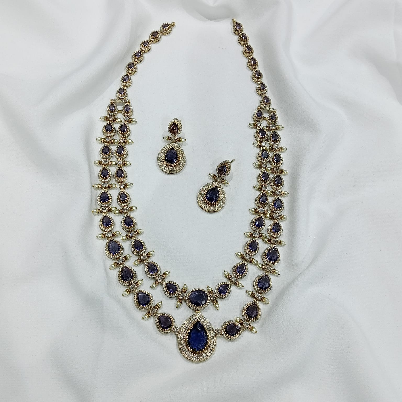 Victorian Jewellery close-up view